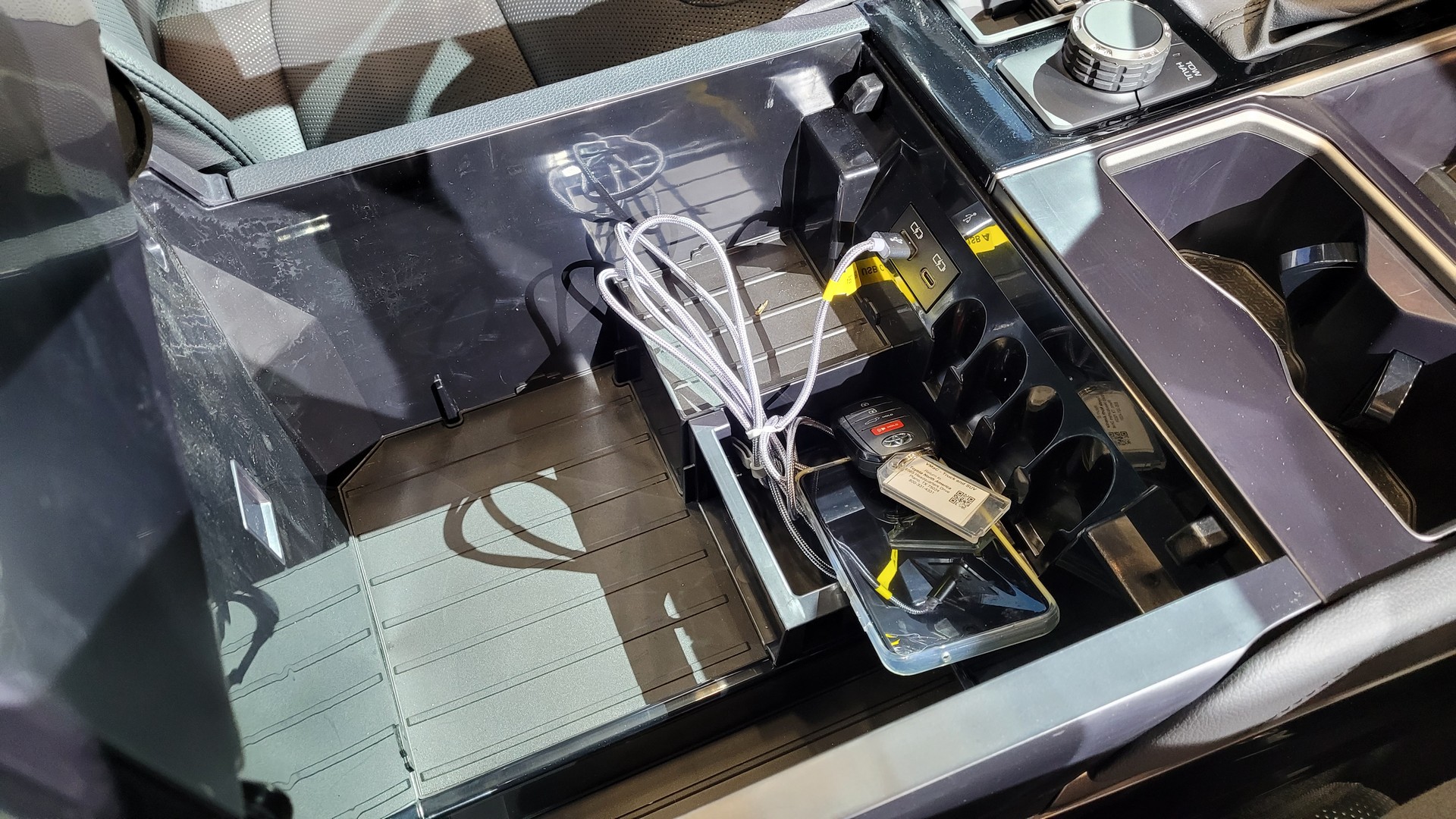 The 2022 Toyota Tundra Is A Tougher, Twin-Turbo’ed Pickup