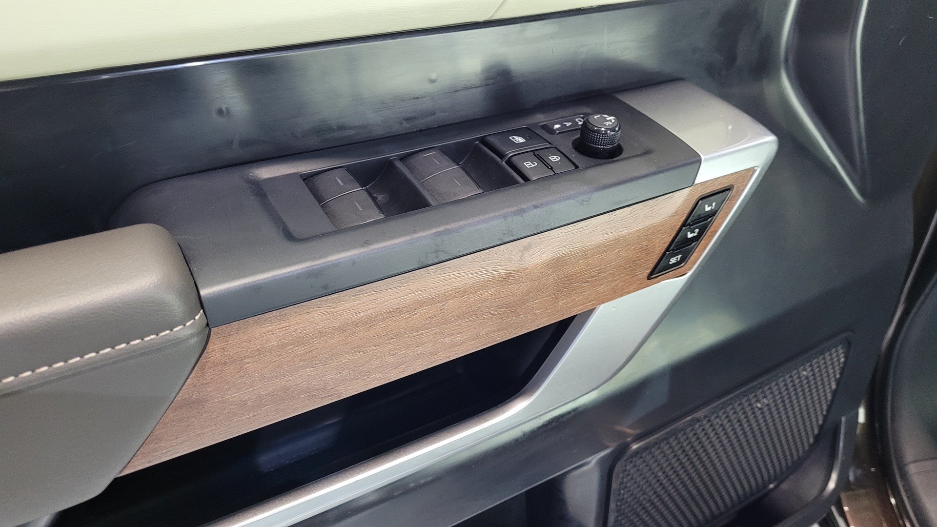 The 2022 Toyota Tundra Is A Tougher, Twin-Turbo’ed Pickup