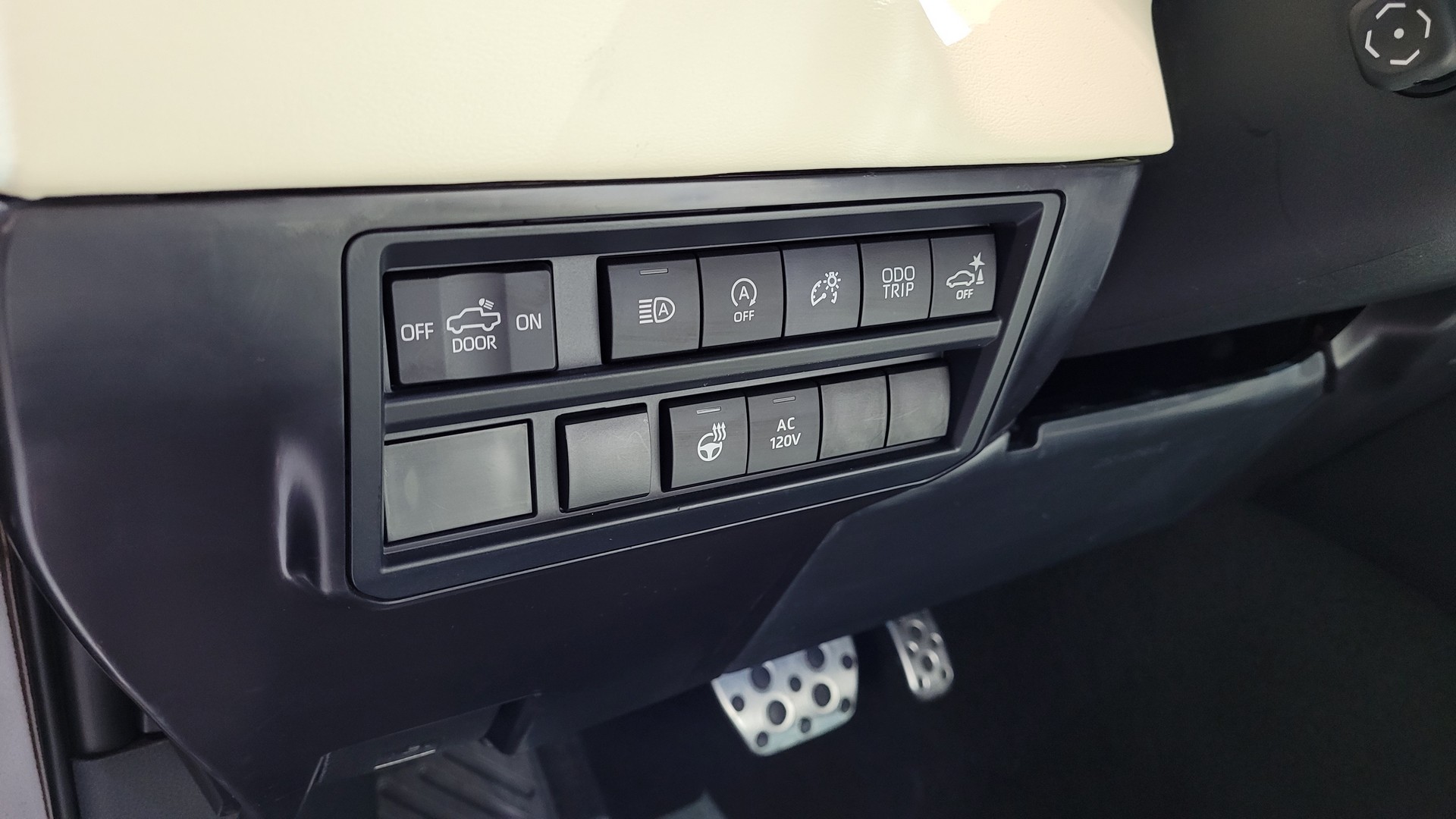 The 2022 Toyota Tundra Is A Tougher, Twin-Turbo’ed Pickup