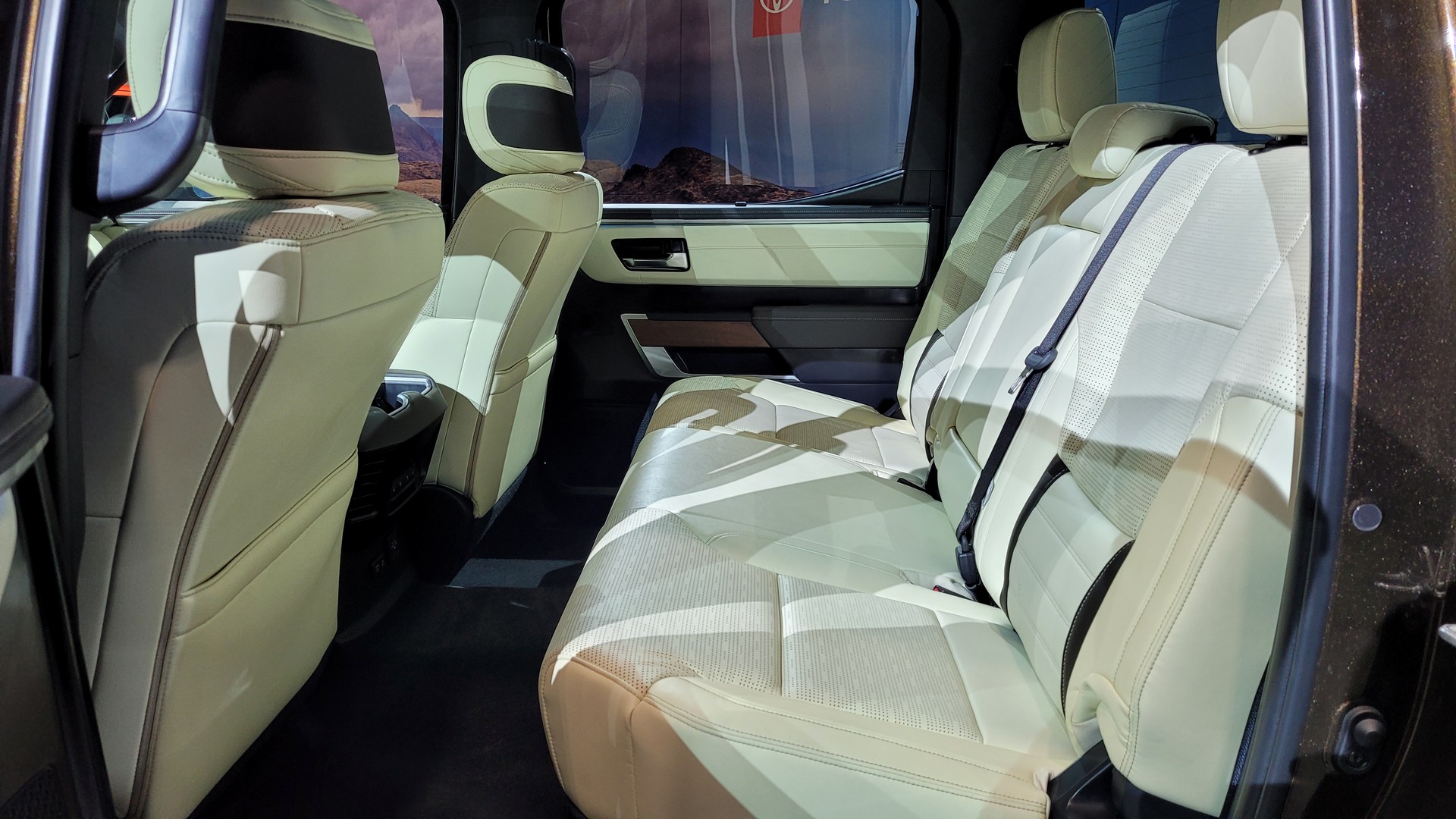 The 2022 Toyota Tundra Is A Tougher, Twin-Turbo’ed Pickup