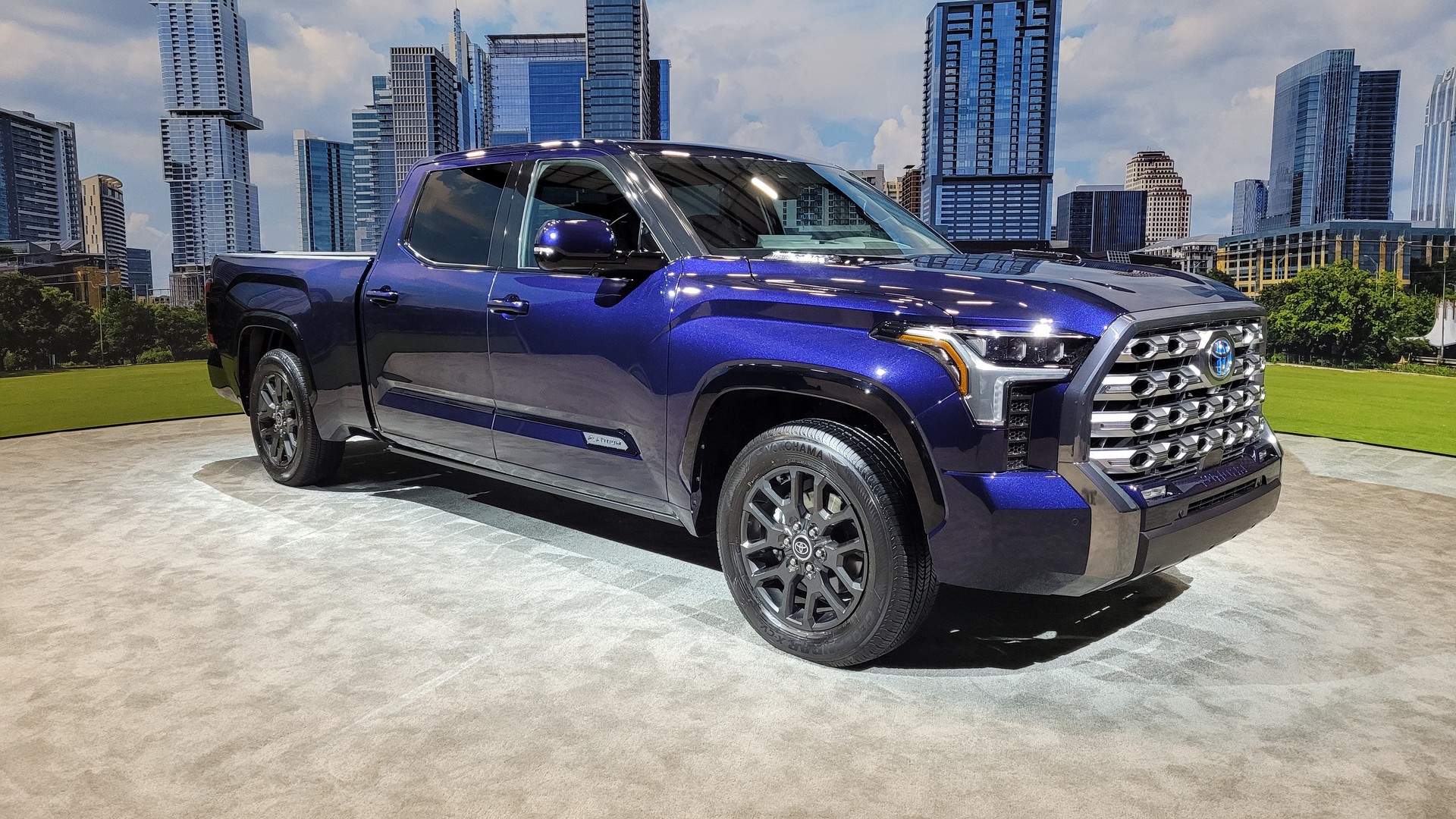 The 2022 Toyota Tundra Is A Tougher, Twin-Turbo’ed Pickup