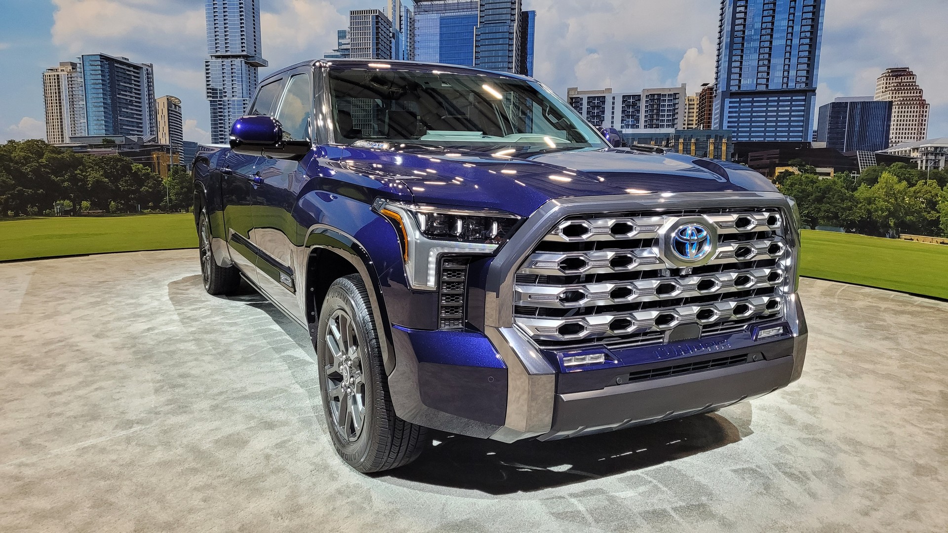 The 2022 Toyota Tundra Is A Tougher, Twin-Turbo’ed Pickup