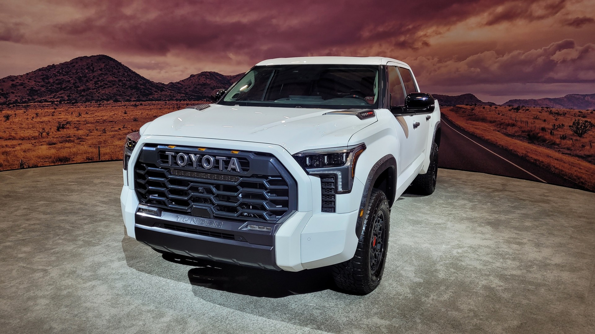 The 2022 Toyota Tundra Is A Tougher, Twin-Turbo’ed Pickup