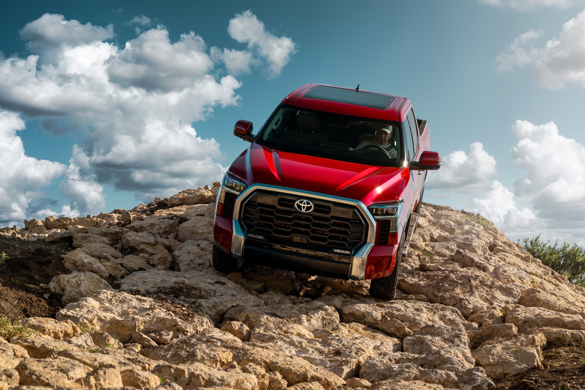 The 2022 Toyota Tundra Is A Tougher, Twin-Turbo’ed Pickup