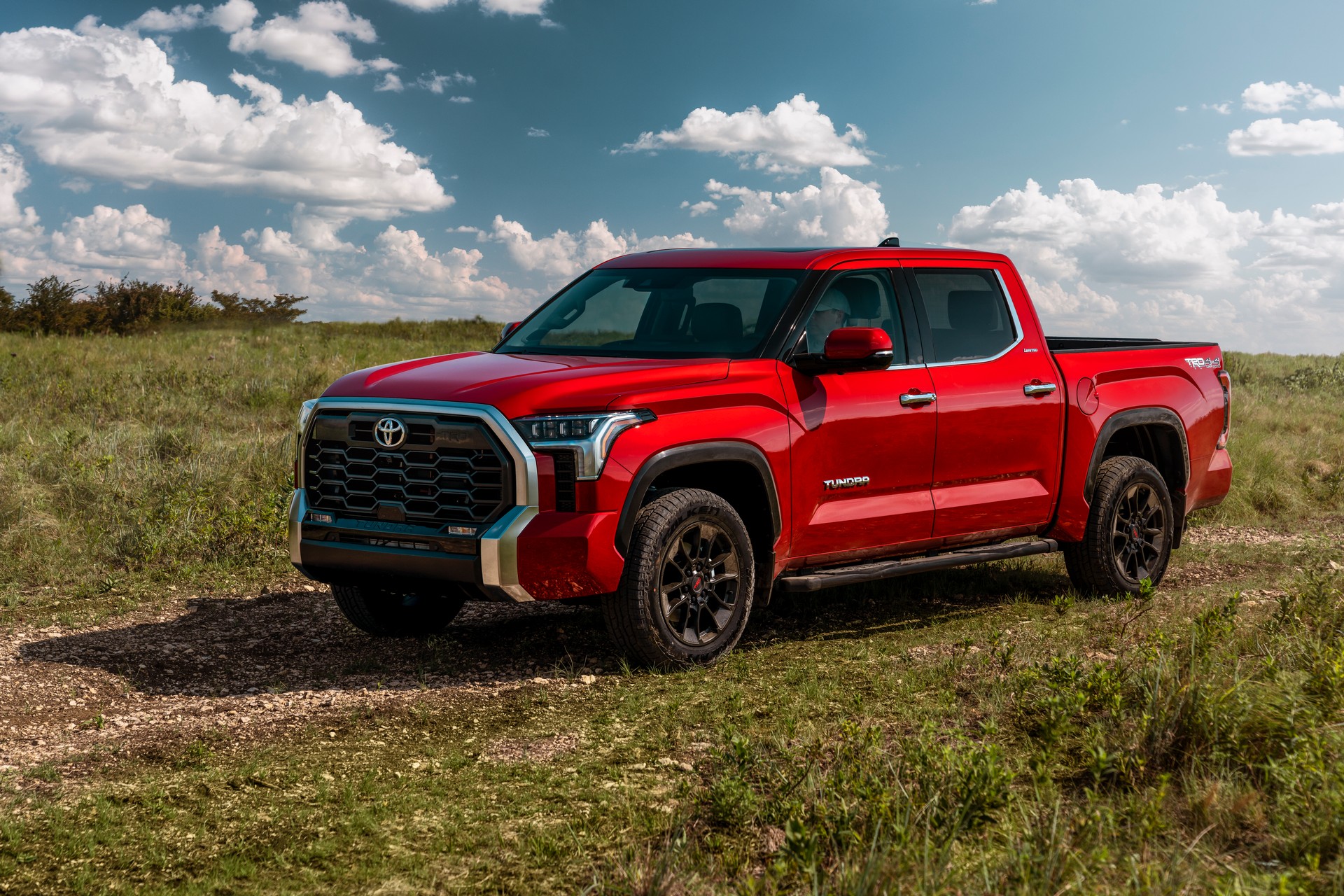 The 2022 Toyota Tundra Is A Tougher, Twin-Turbo’ed Pickup