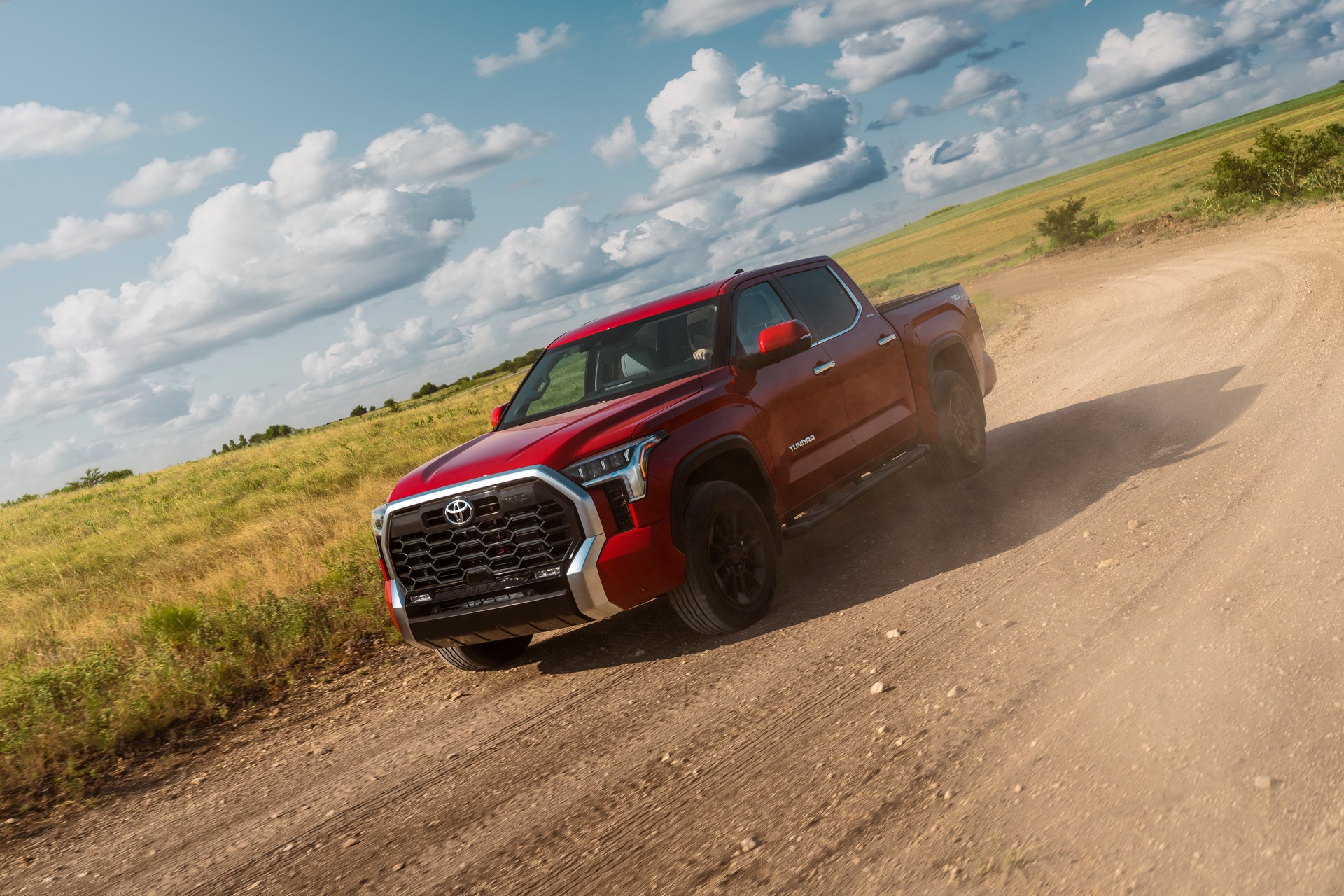 The 2022 Toyota Tundra Is A Tougher, Twin-Turbo’ed Pickup