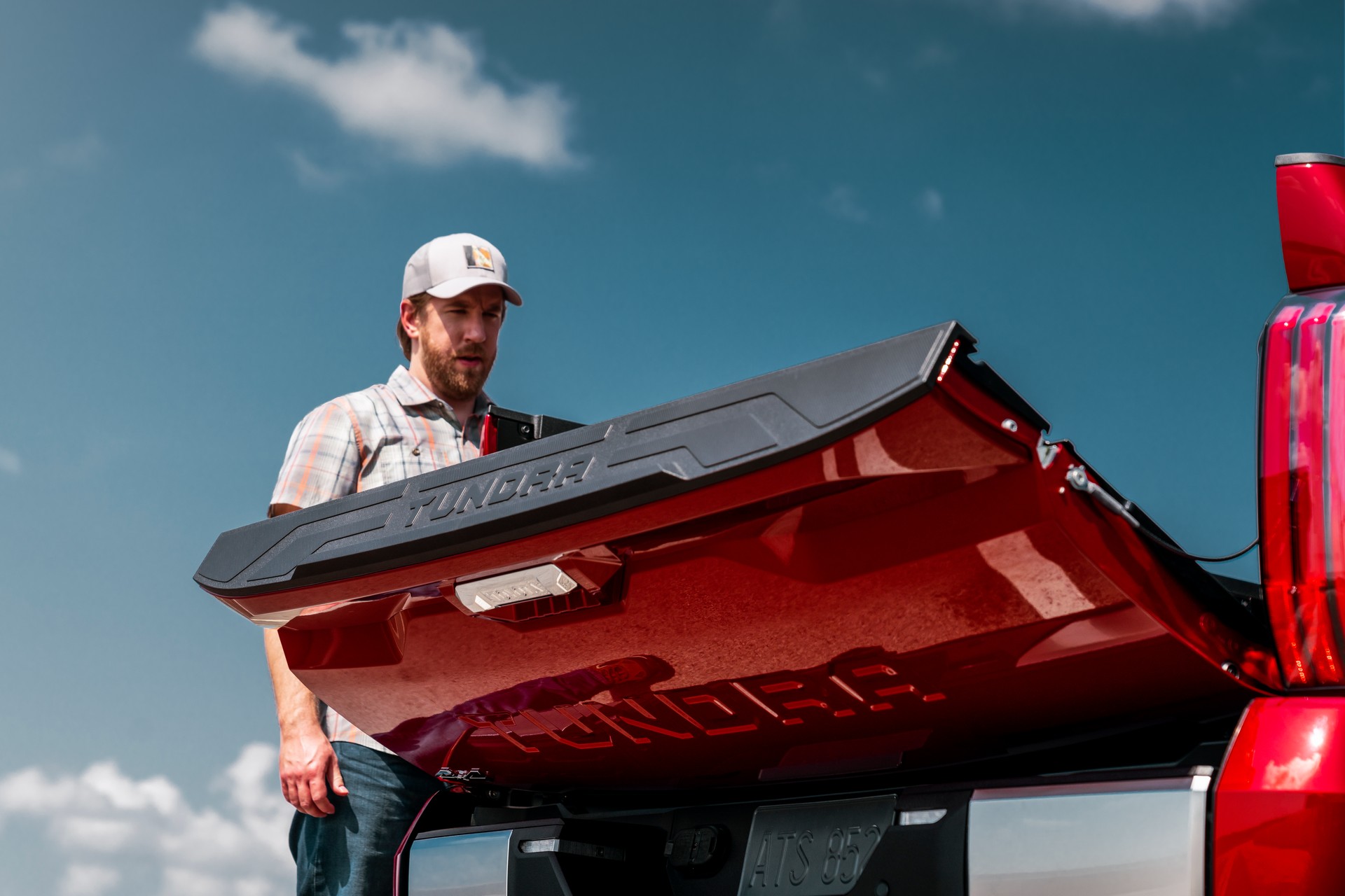 The 2022 Toyota Tundra Is A Tougher, Twin-Turbo’ed Pickup