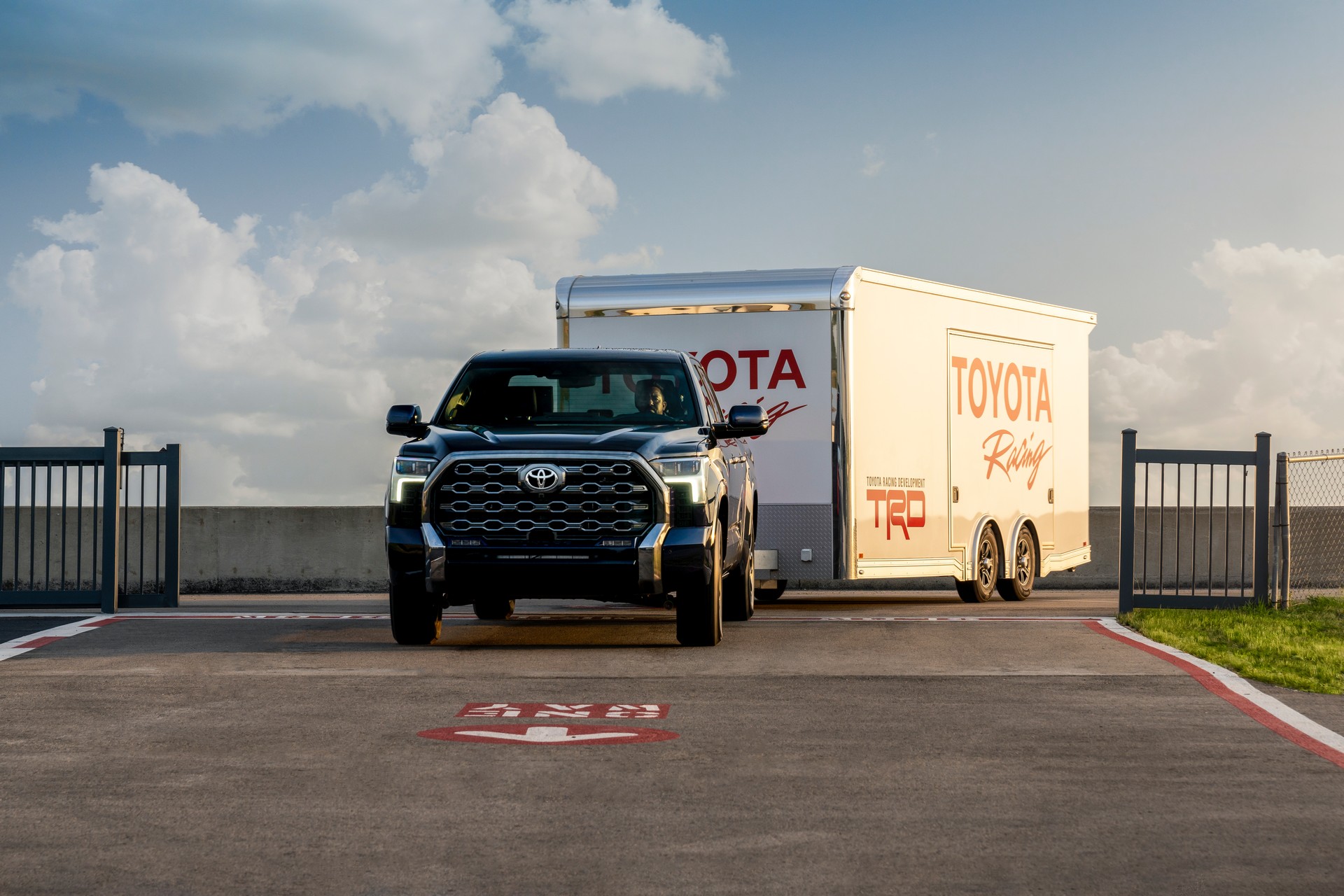The 2022 Toyota Tundra Is A Tougher, Twin-Turbo’ed Pickup