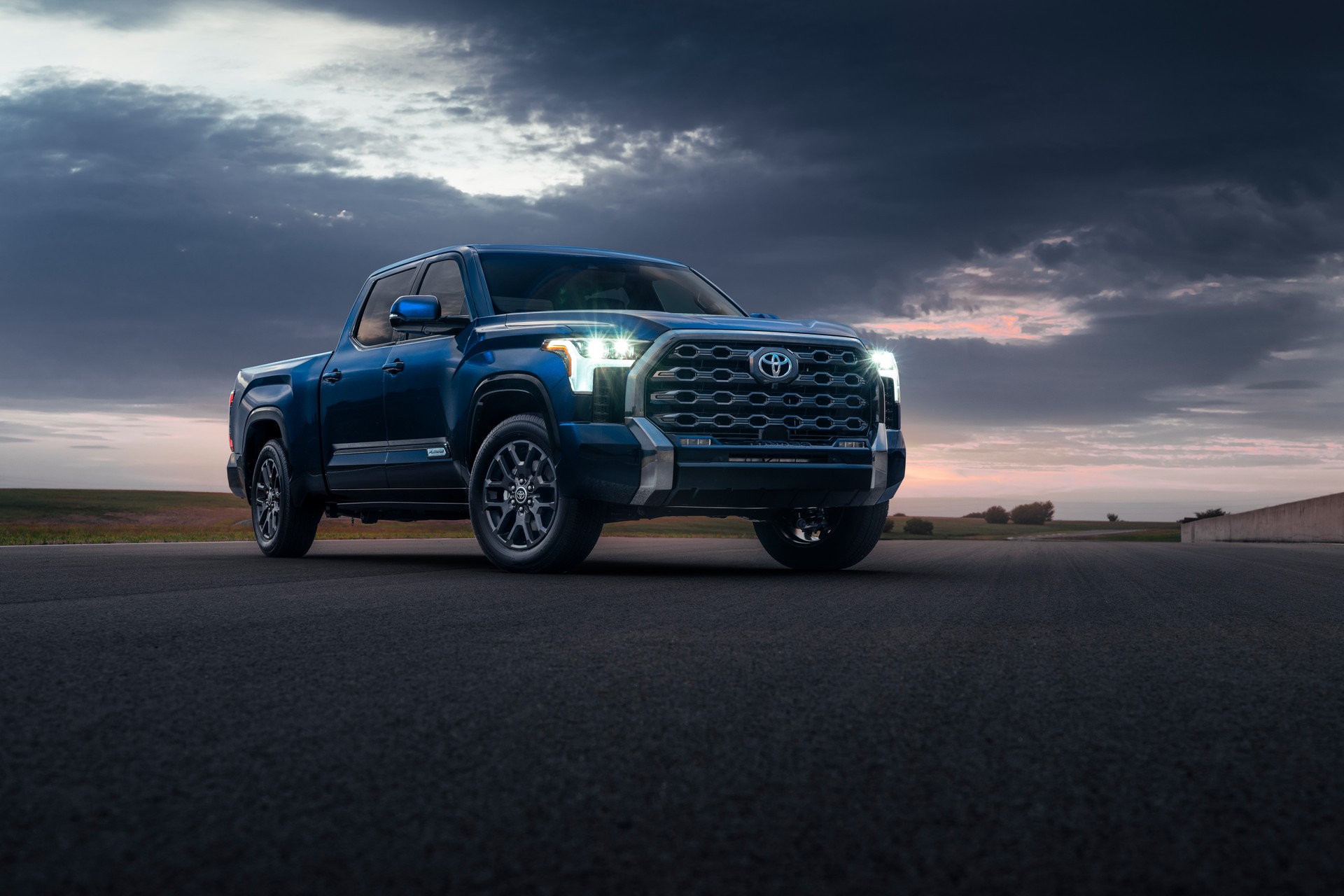 The 2022 Toyota Tundra Is A Tougher, Twin-Turbo’ed Pickup