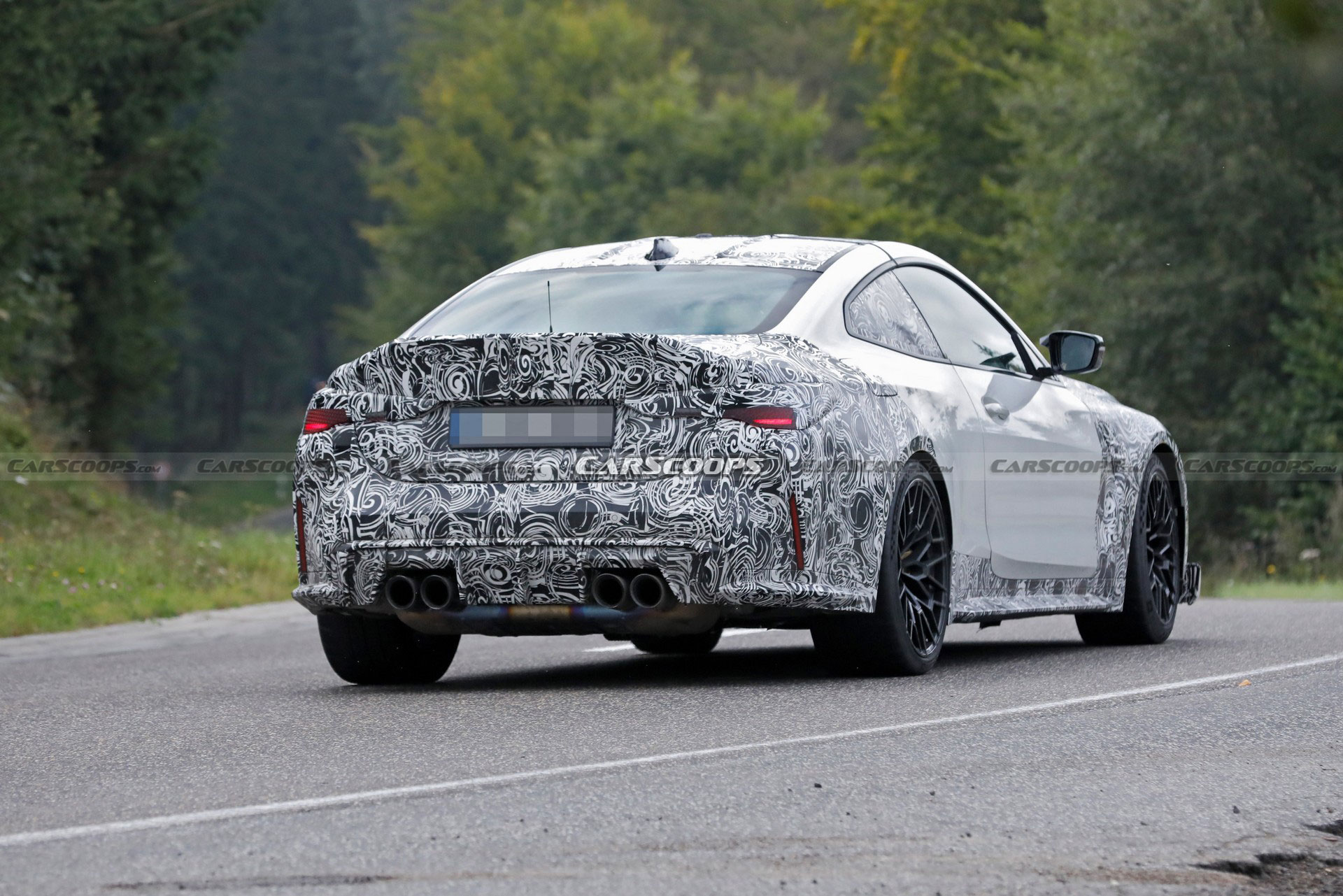 2023 BMW M4 CSL Hits The Track And Could Have Around 540 HP