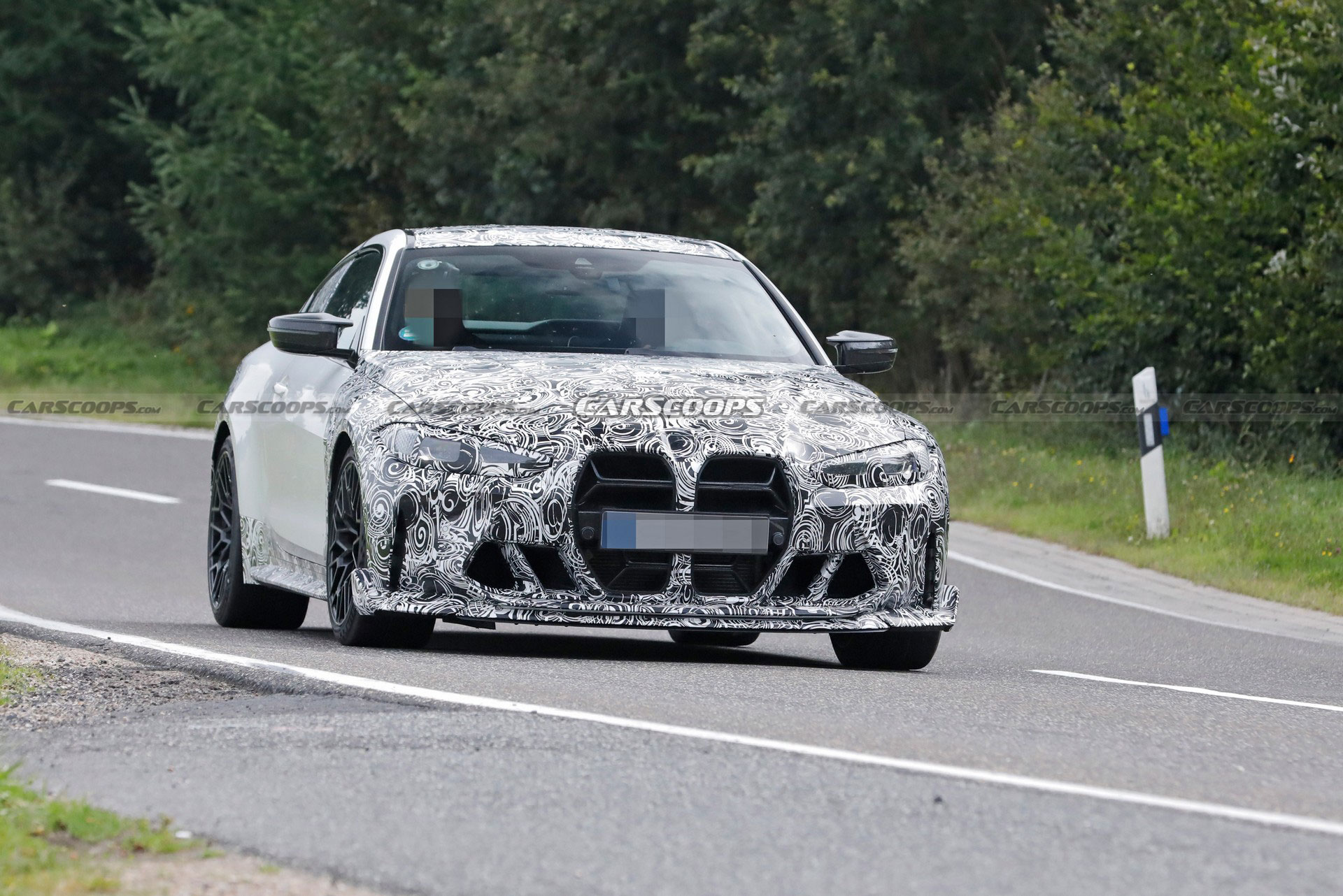 2023 BMW M4 CSL Hits The Track And Could Have Around 540 HP