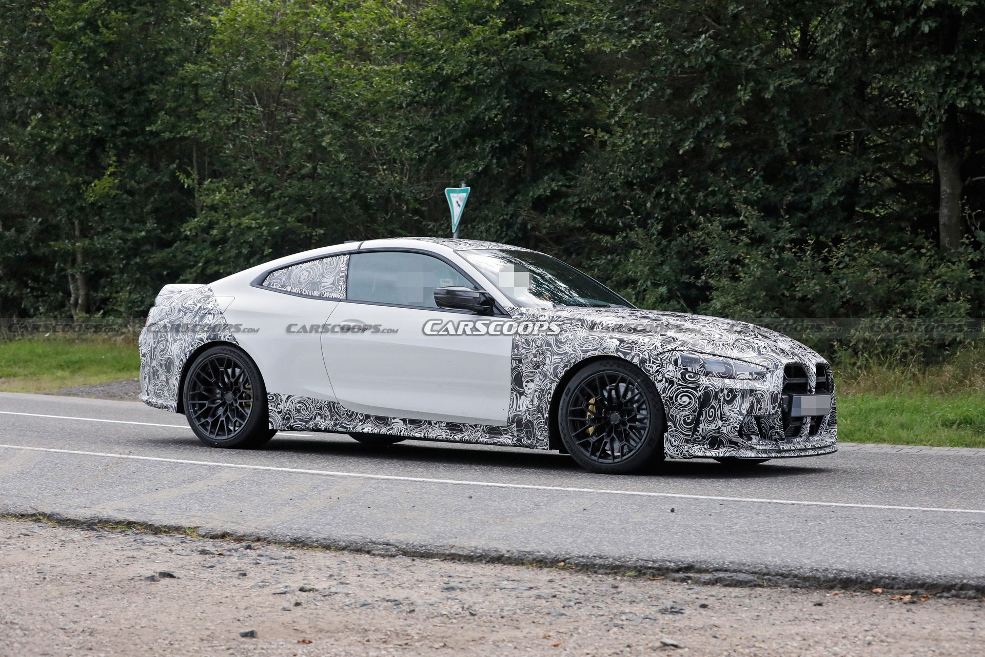 2023 BMW M4 CSL Hits The Track And Could Have Around 540 HP