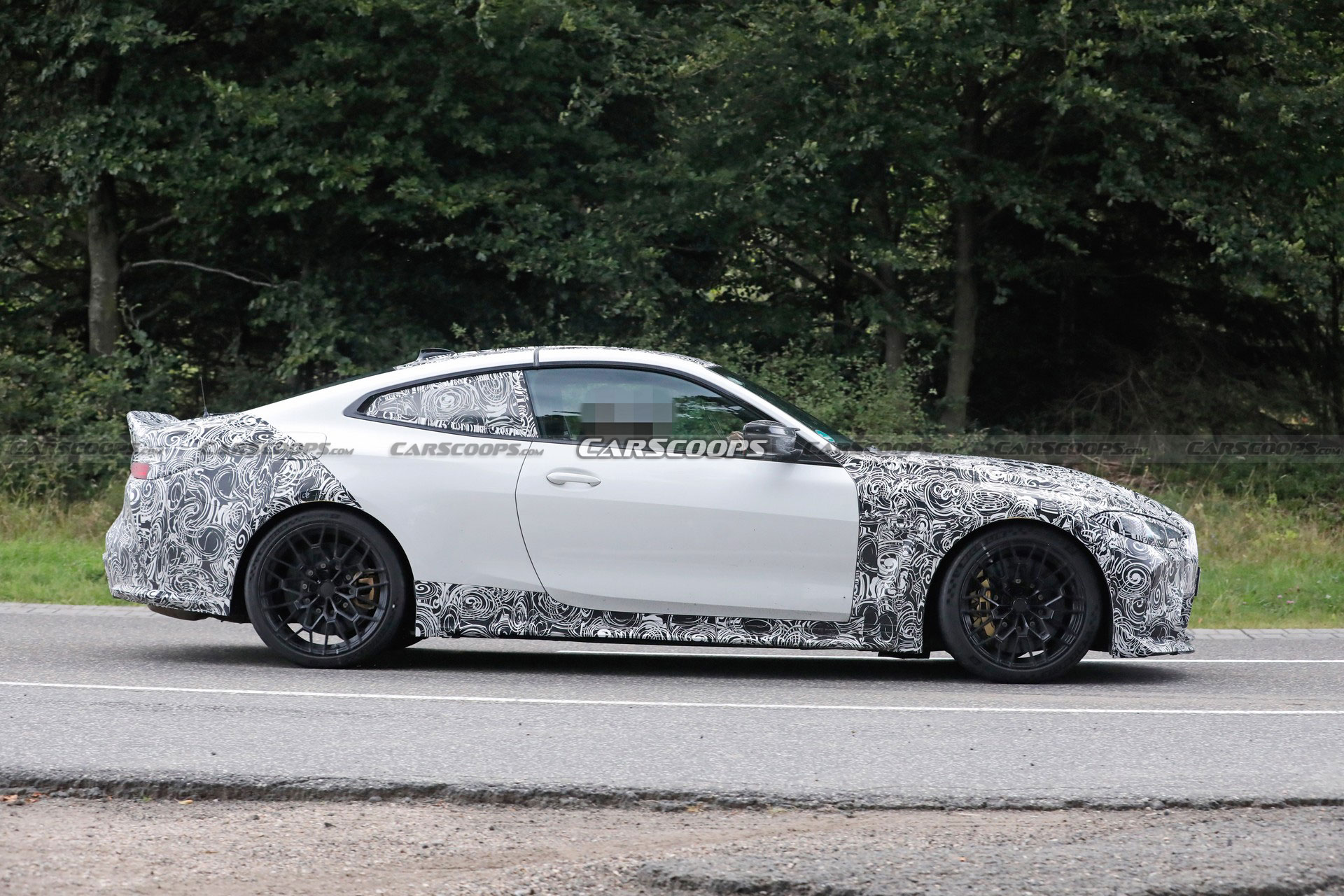 2023 BMW M4 CSL Hits The Track And Could Have Around 540 HP