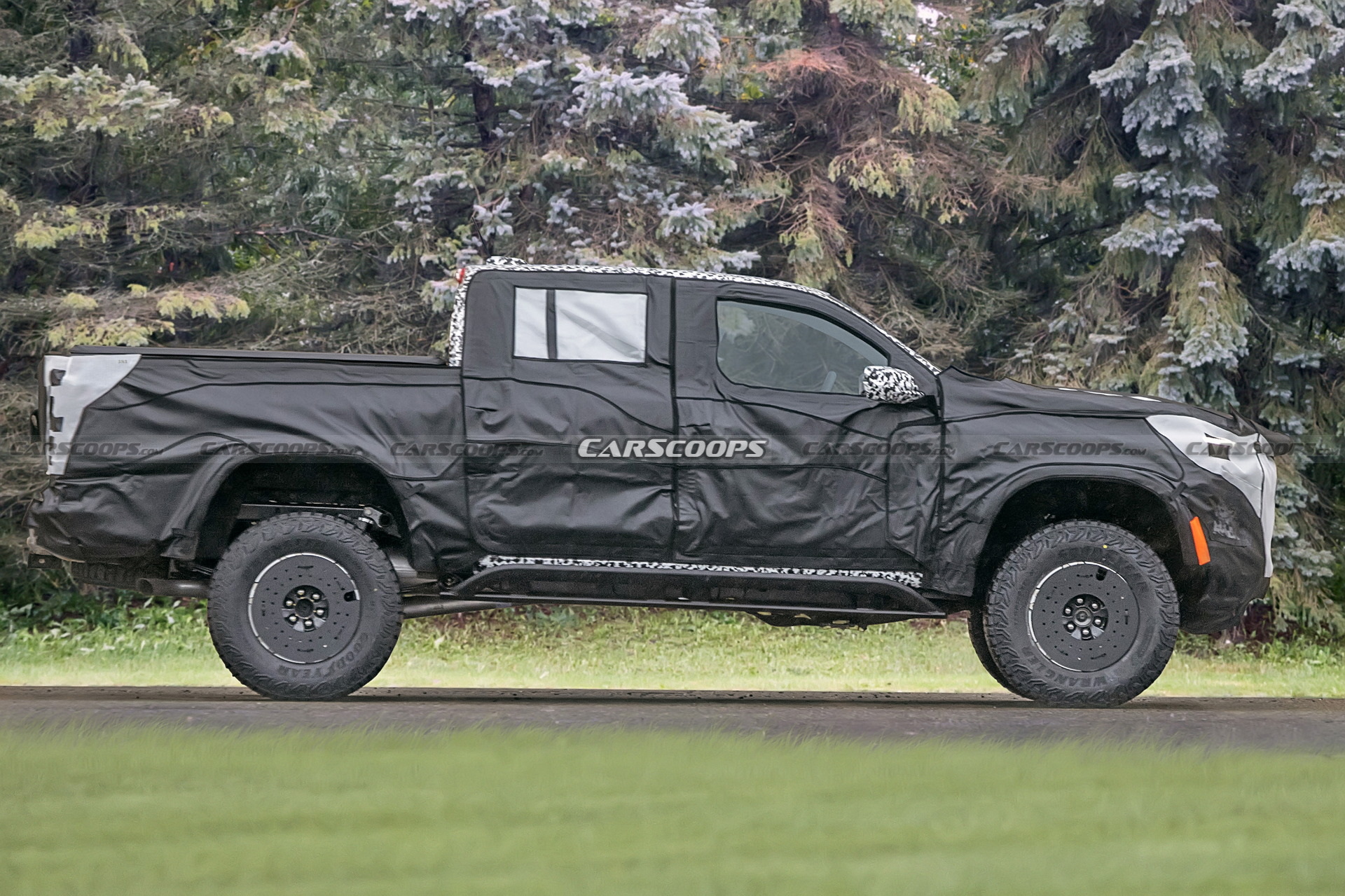 2023 Chevrolet Colorado Spotted Again Under Heavy Camo, This Time In ZR2 Guise