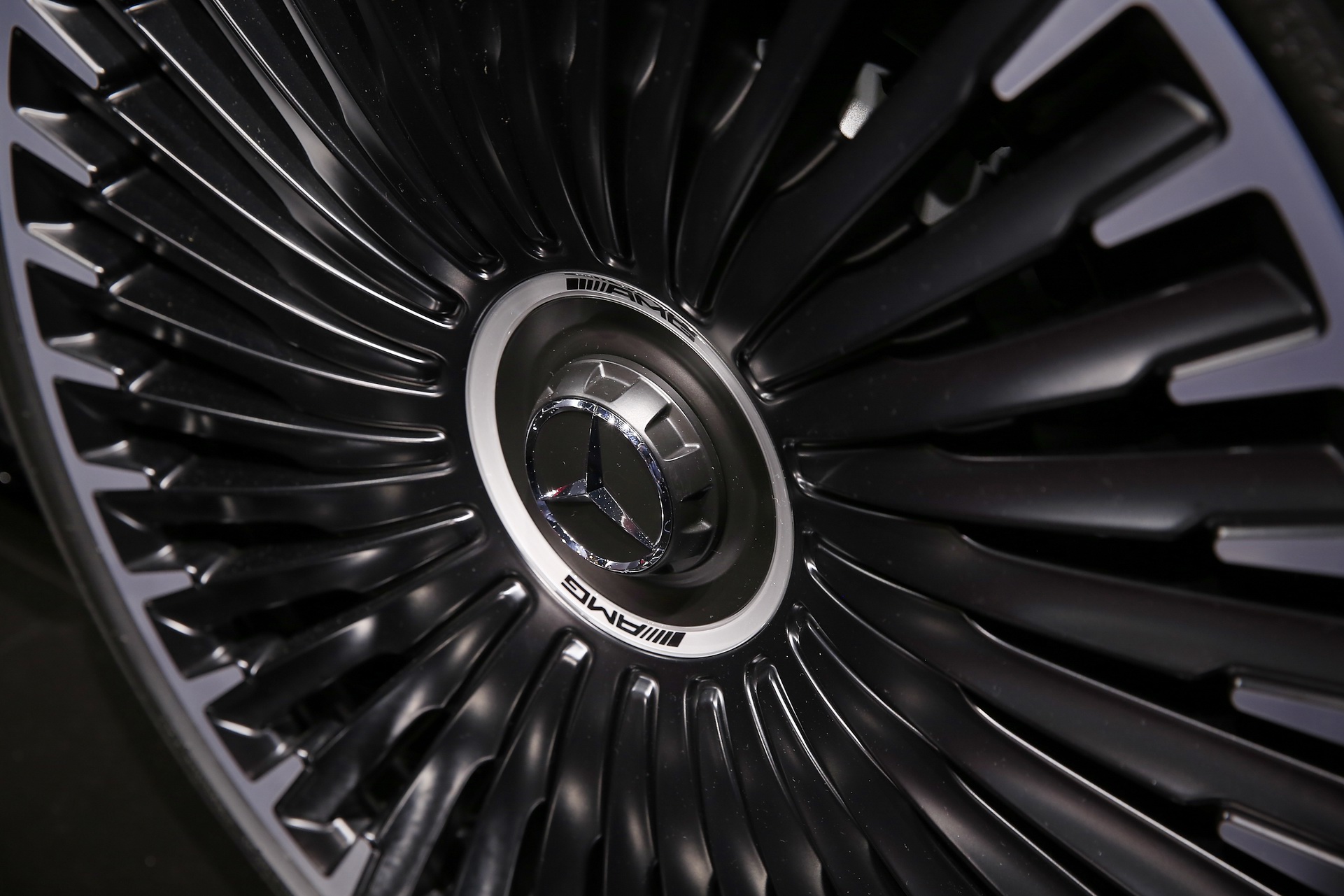 Electrifying 751-HP Mercedes-AMG EQS 53 Is Benz’s New Performance Flagship Limo