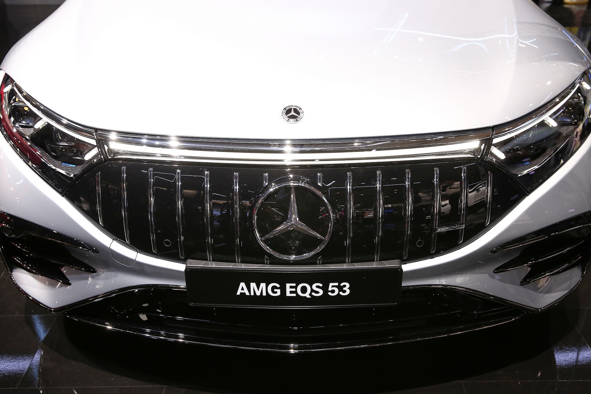 Electrifying 751-HP Mercedes-AMG EQS 53 Is Benz’s New Performance Flagship Limo
