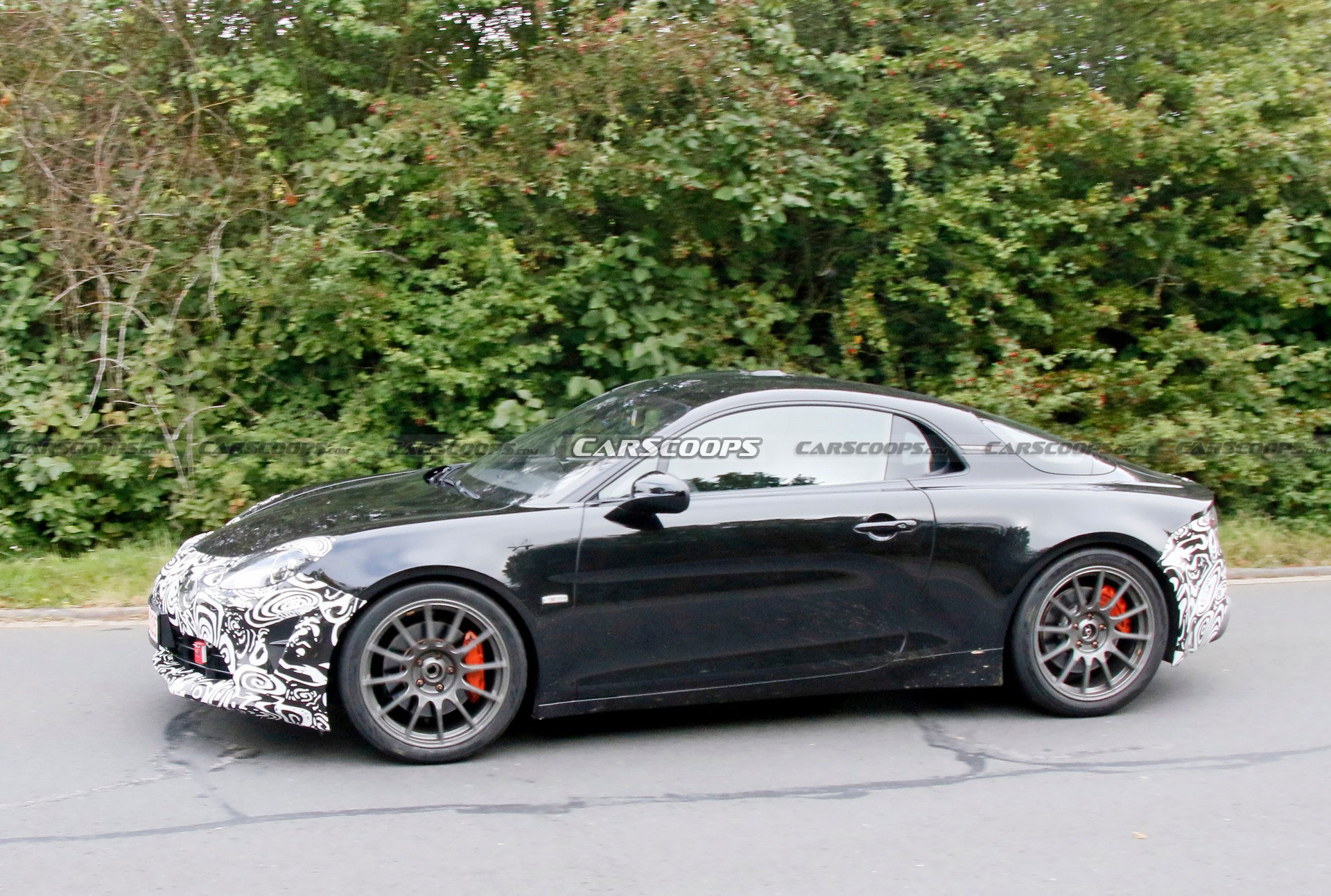 Mysterious Alpine A110 Spied, Could Hint At A Facelifted Variant