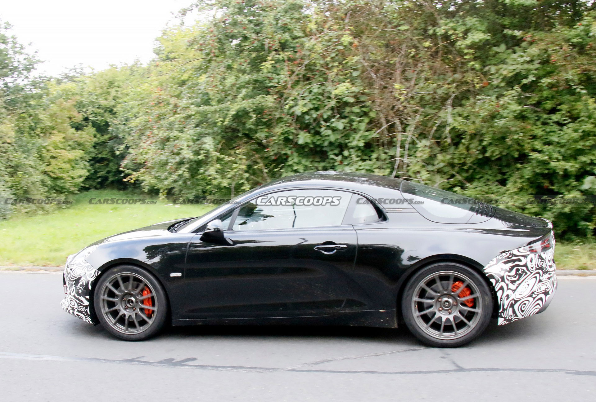 Mysterious Alpine A110 Spied, Could Hint At A Facelifted Variant