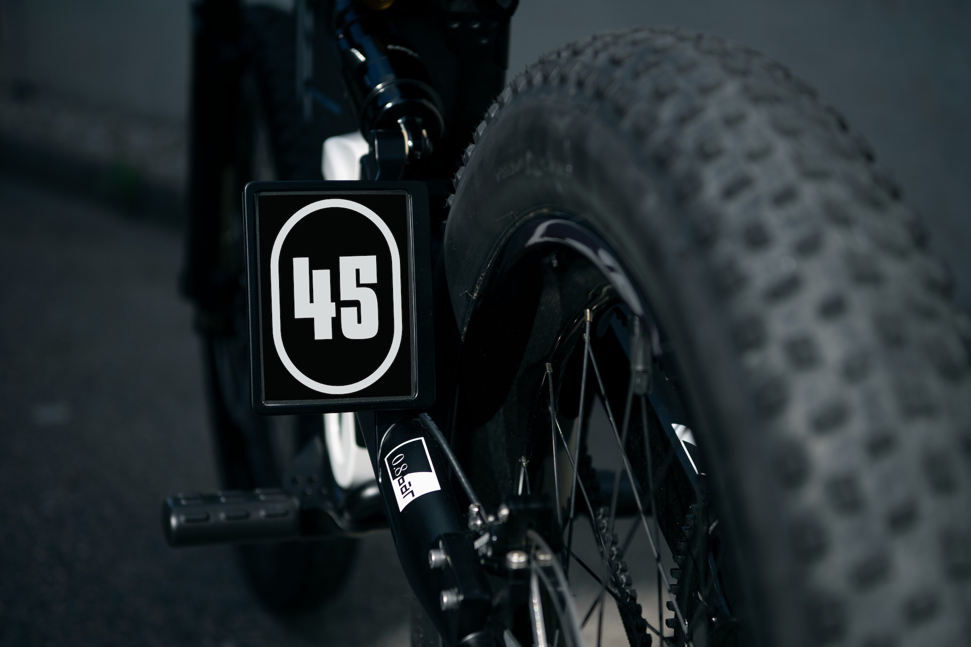 BMW AMBY Twins Bring I Vision Electric Thinking To Two Wheels