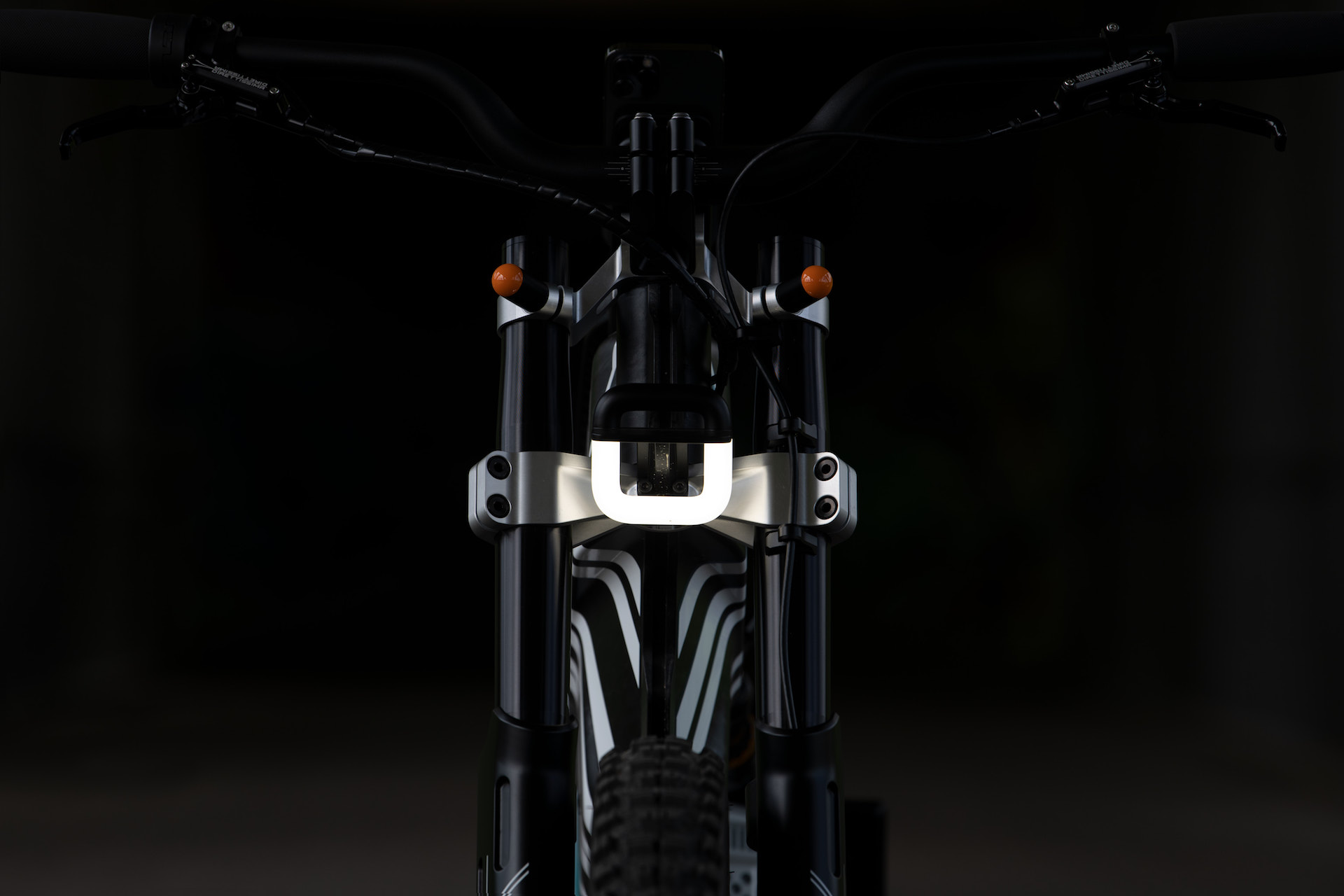 BMW AMBY Twins Bring I Vision Electric Thinking To Two Wheels