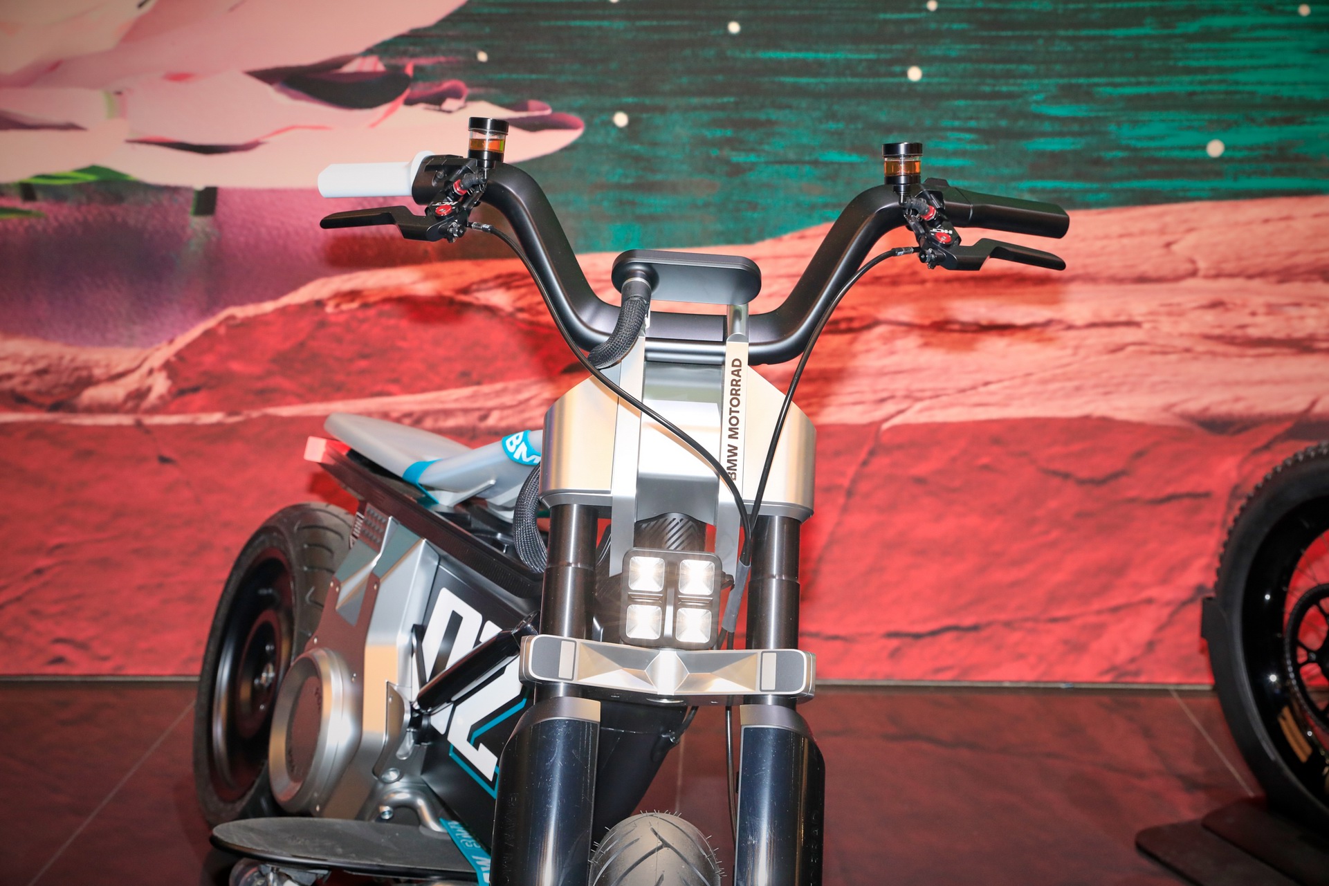 BMW AMBY Twins Bring I Vision Electric Thinking To Two Wheels