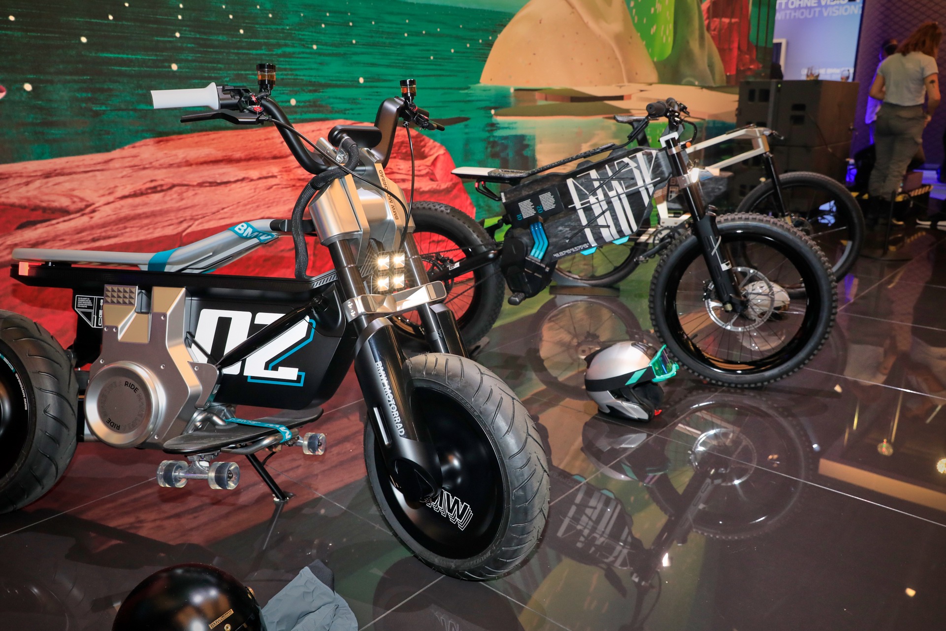 BMW AMBY Twins Bring I Vision Electric Thinking To Two Wheels