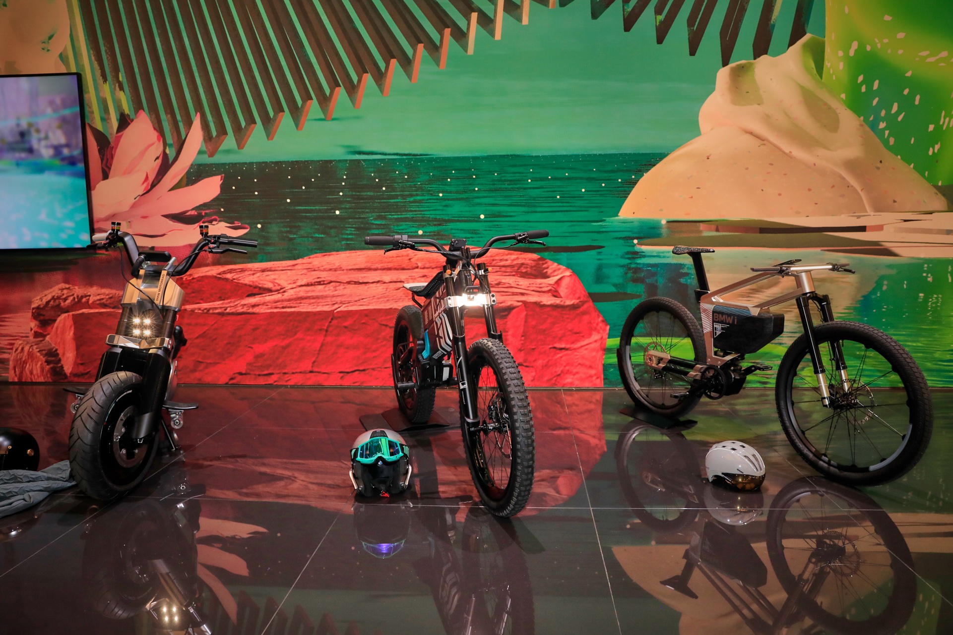 BMW AMBY Twins Bring I Vision Electric Thinking To Two Wheels