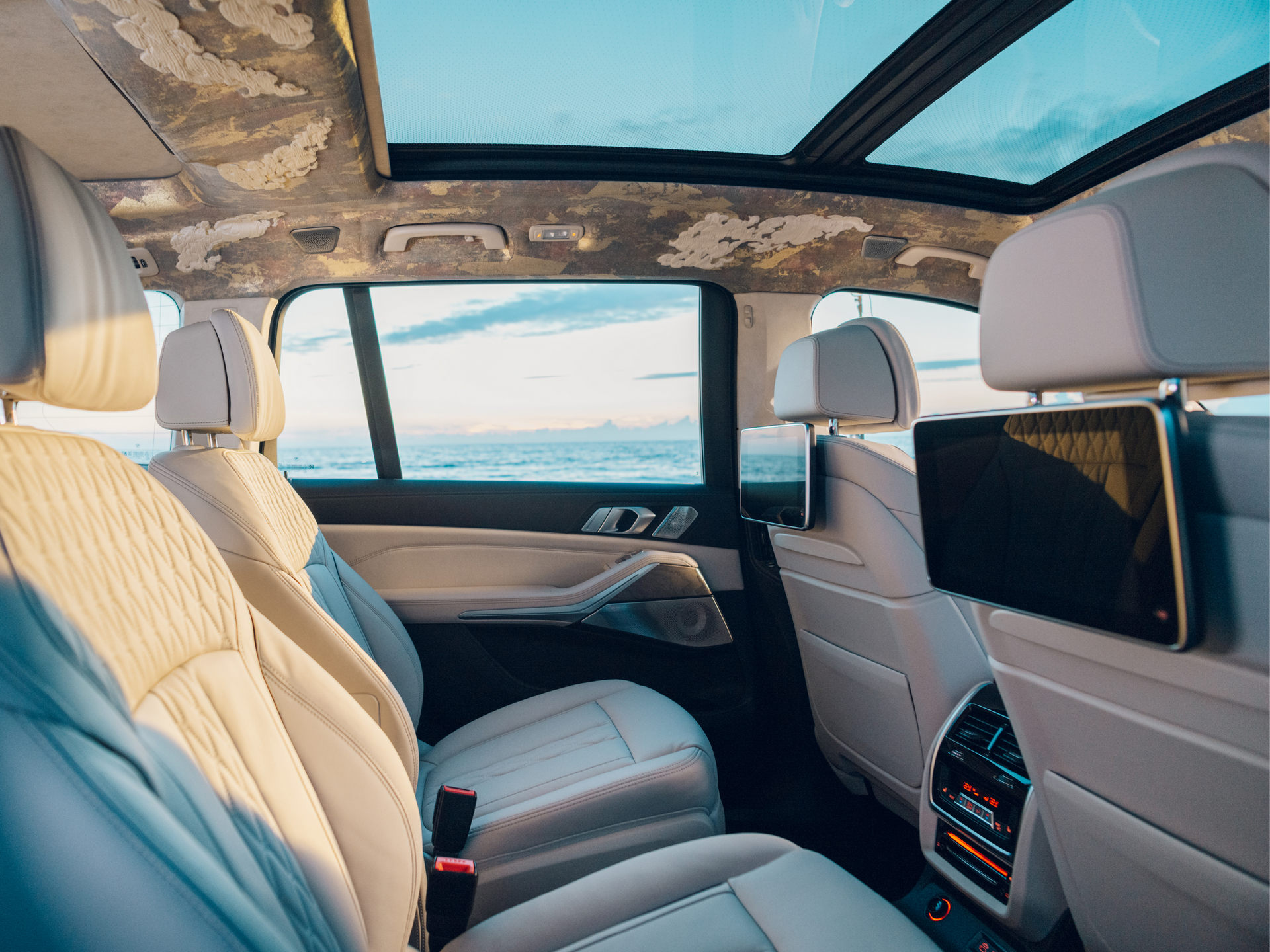 2022 BMW X7 Nishijin Edition Is Limited To Just Three Units In Japan