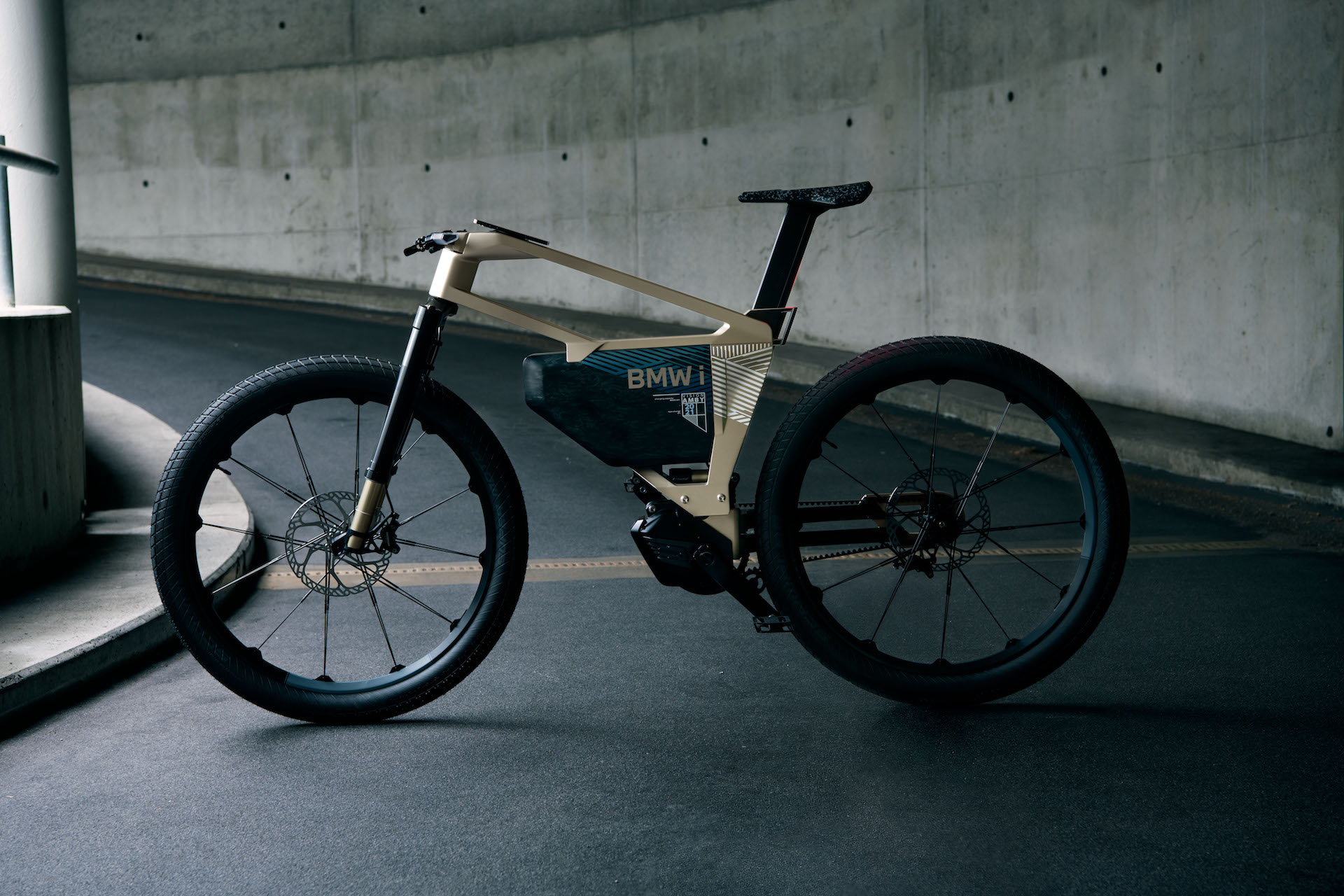 BMW AMBY Twins Bring I Vision Electric Thinking To Two Wheels