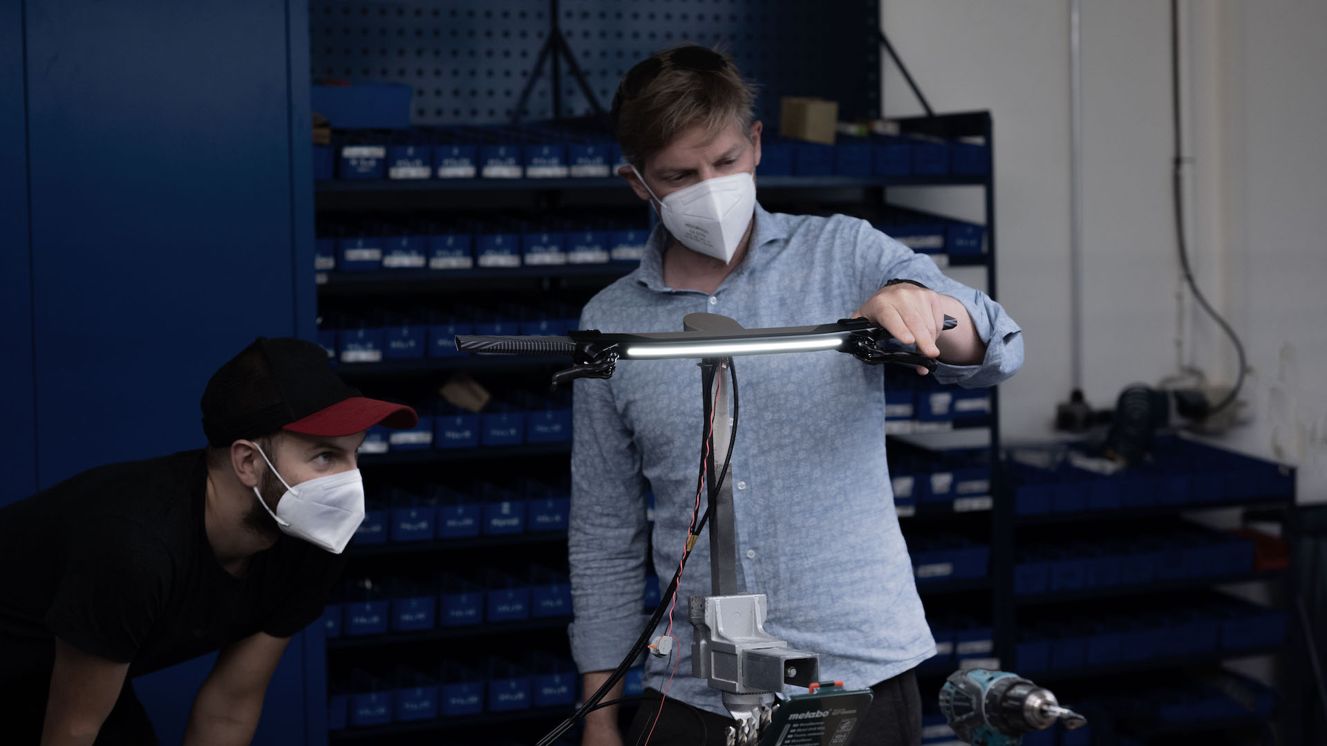 BMW AMBY Twins Bring I Vision Electric Thinking To Two Wheels