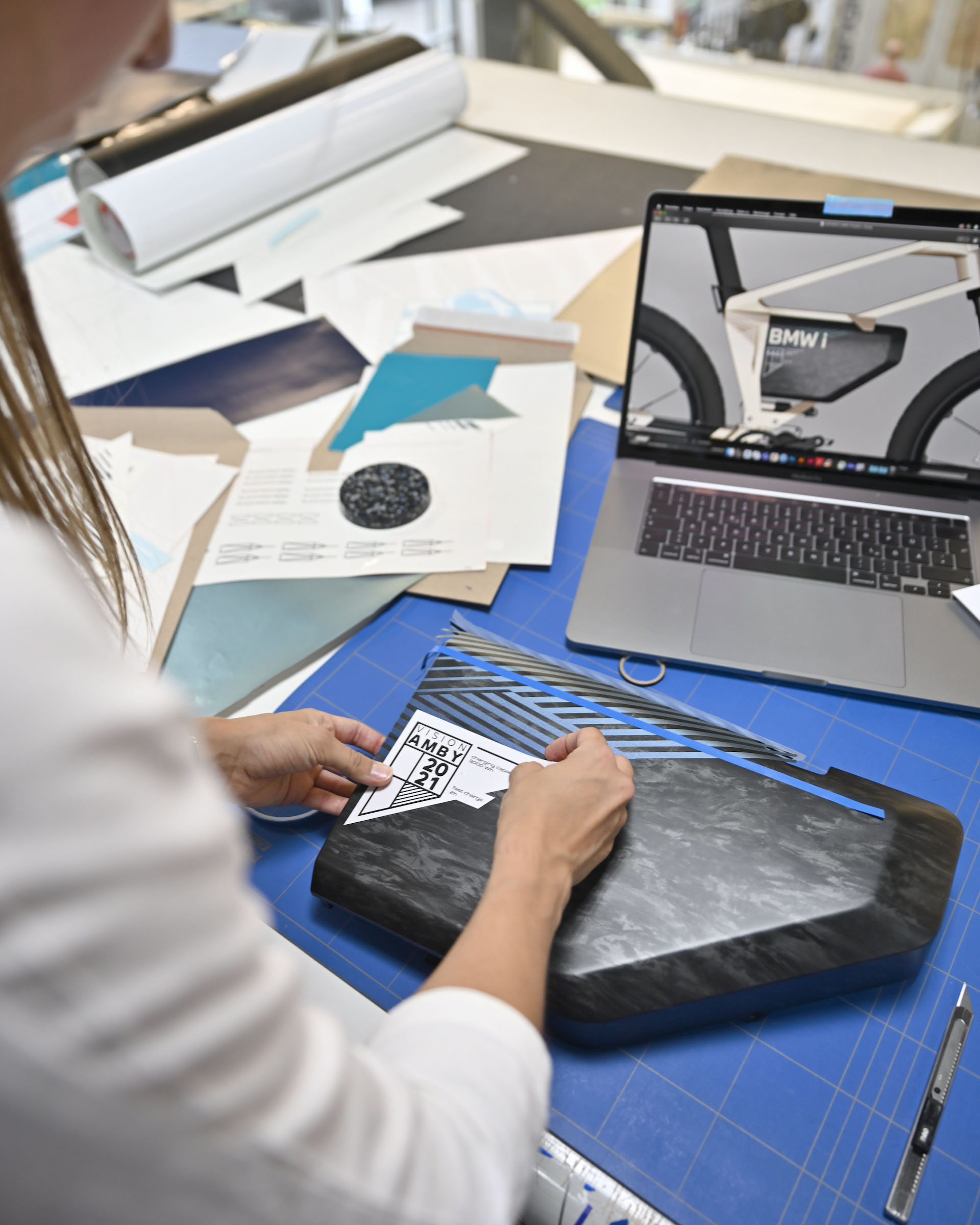 BMW AMBY Twins Bring I Vision Electric Thinking To Two Wheels