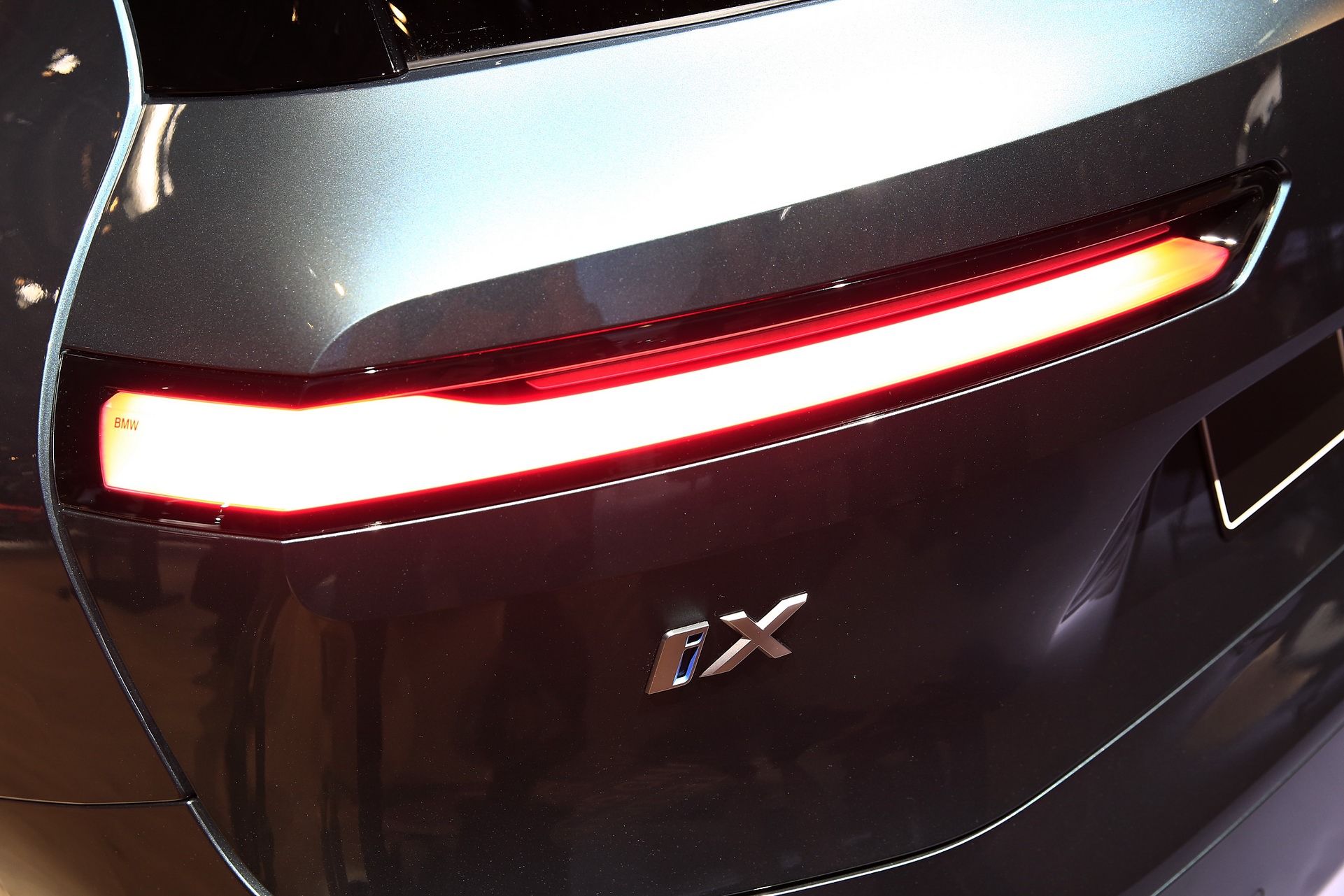 BMW iX Gets Speakers With Actual Diamonds In Them For Optimal Sound