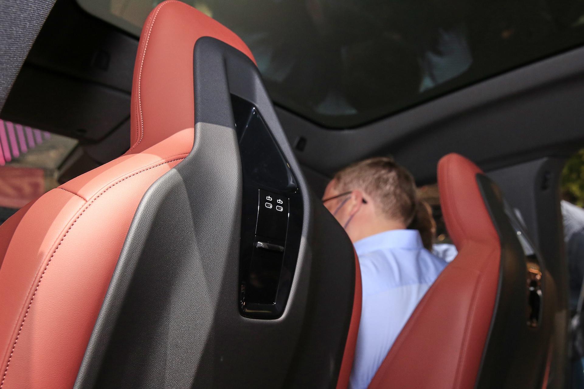 BMW iX Gets Speakers With Actual Diamonds In Them For Optimal Sound