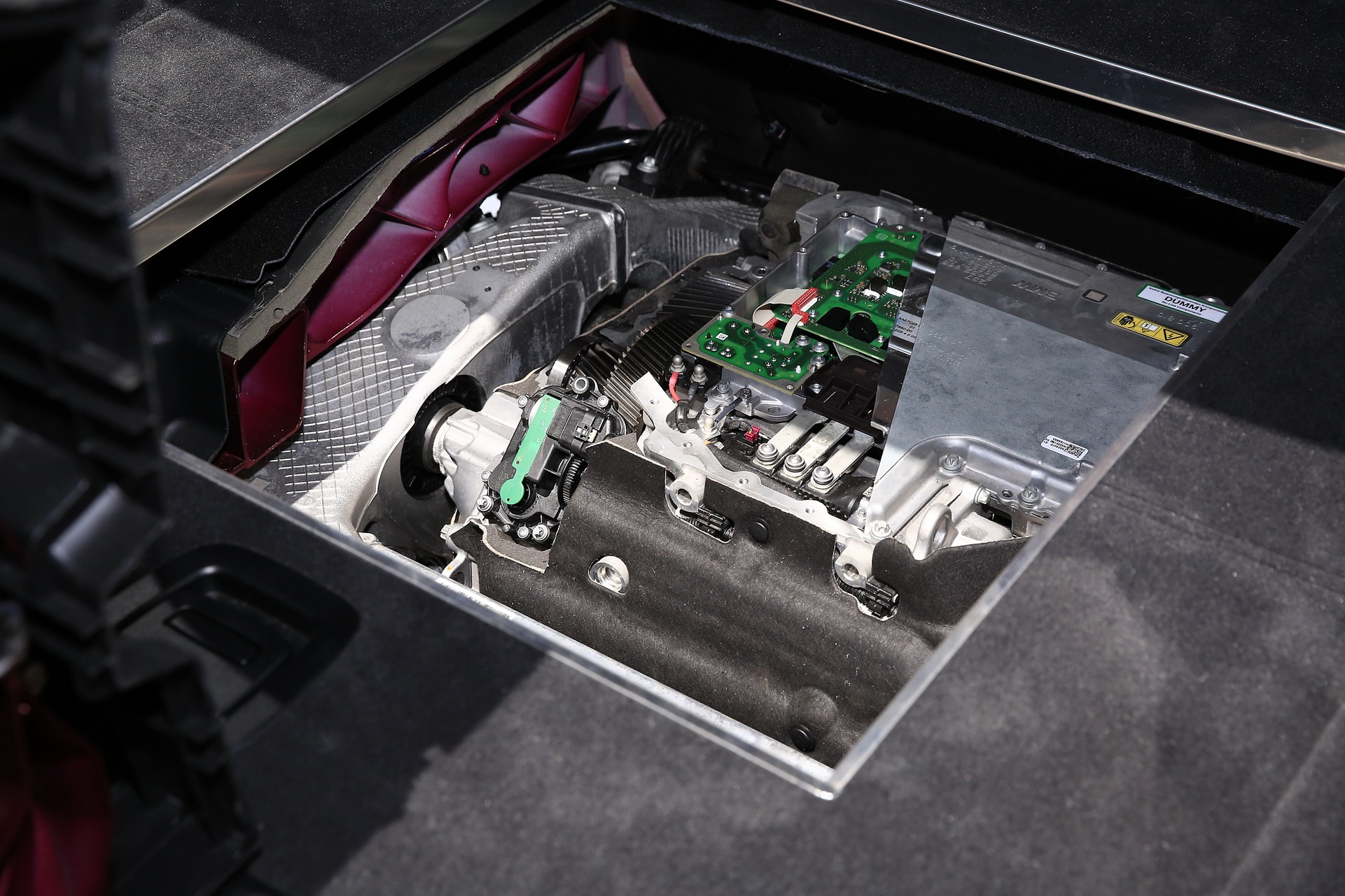 BMW iX Gets Speakers With Actual Diamonds In Them For Optimal Sound