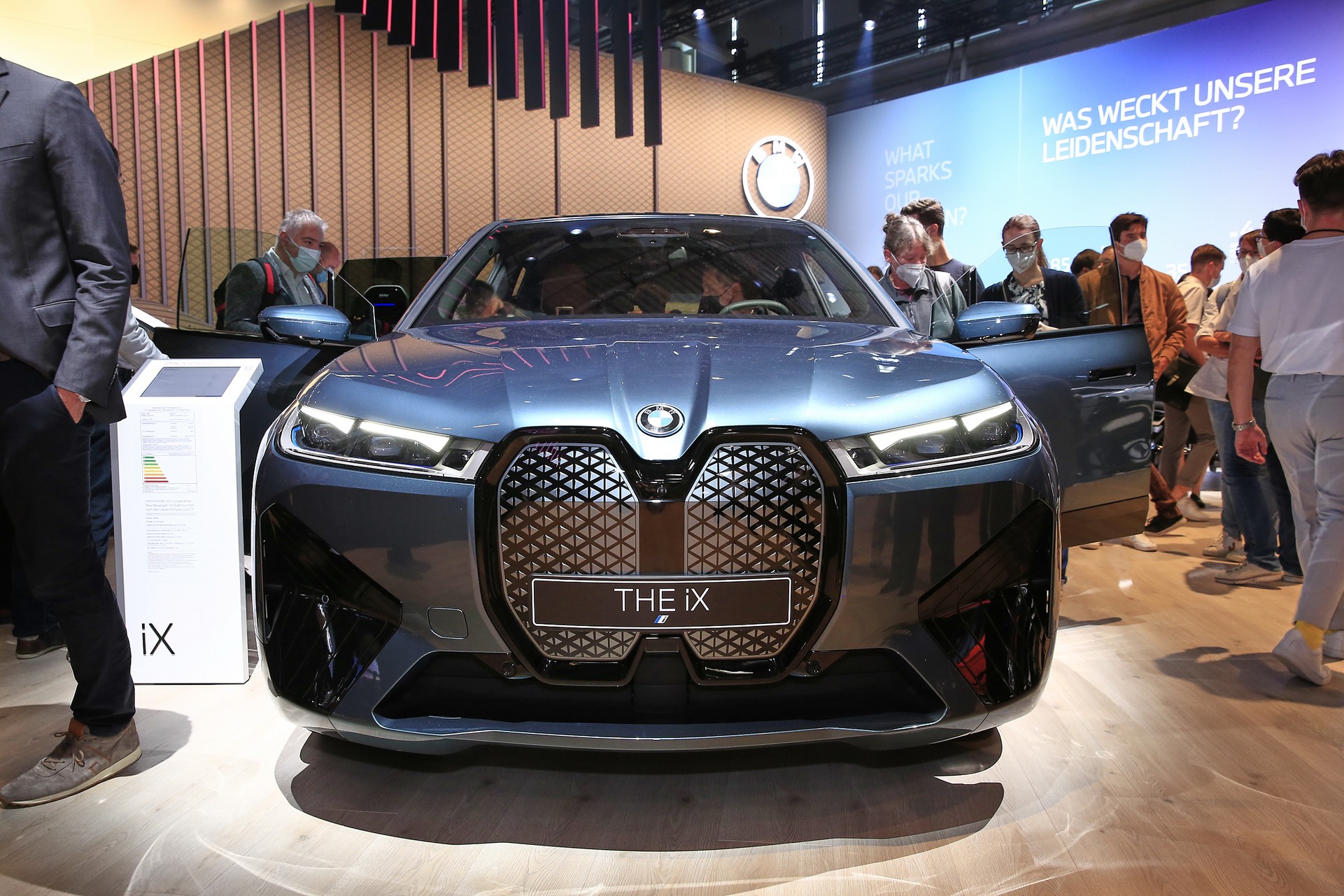 BMW iX Gets Speakers With Actual Diamonds In Them For Optimal Sound