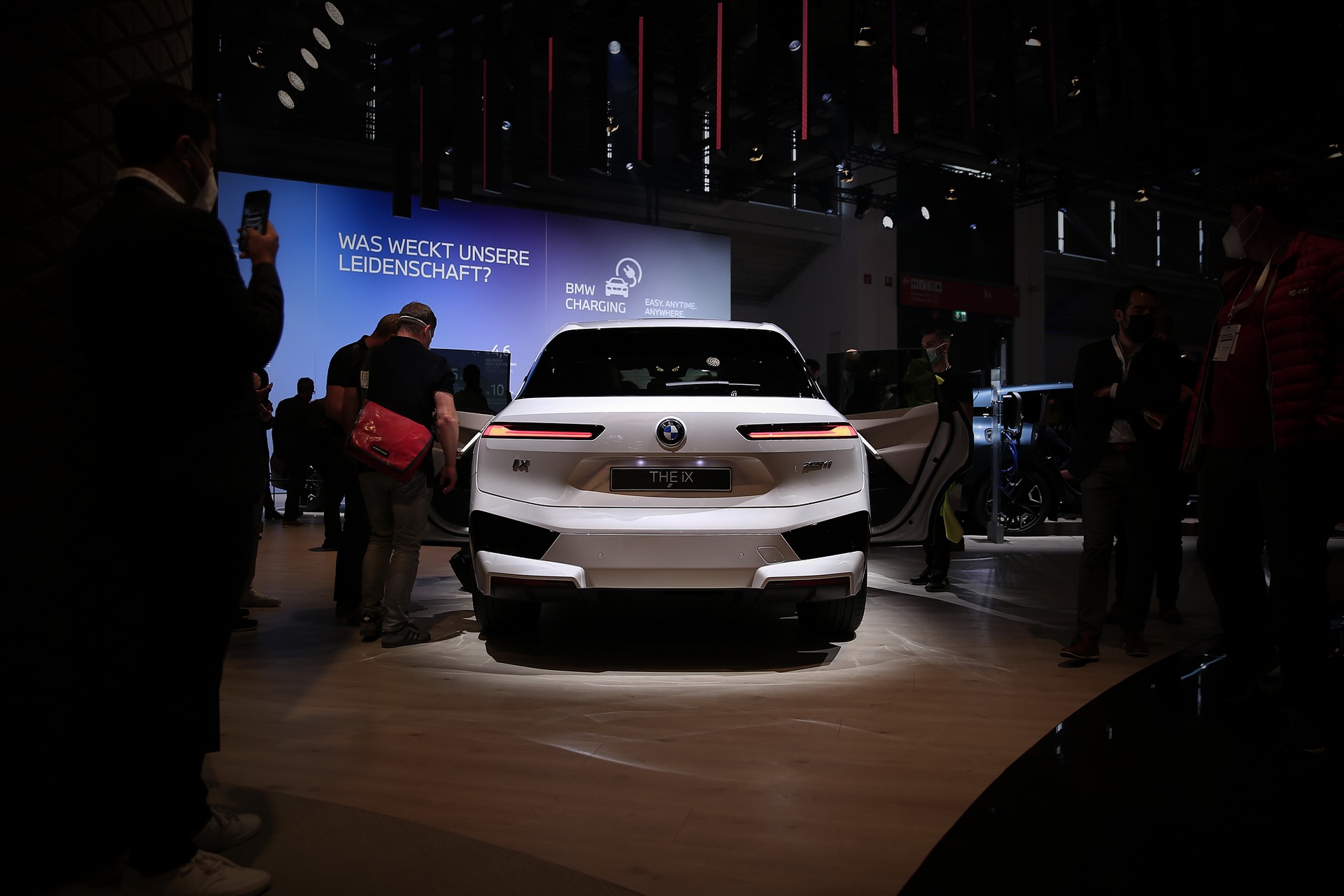 BMW iX Gets Speakers With Actual Diamonds In Them For Optimal Sound