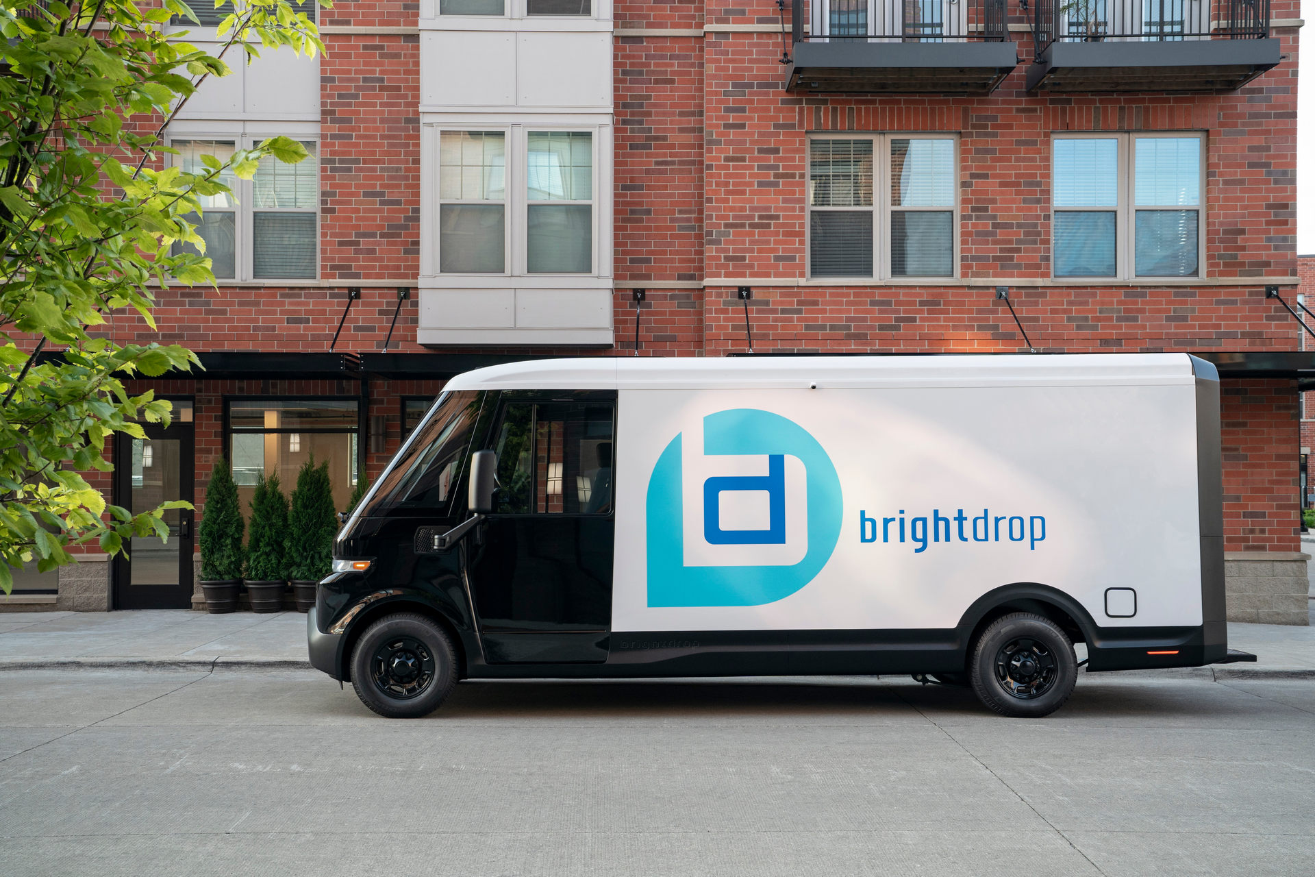 GM’s BrightDrop Starts EV600 Production And Unveils Smaller EV410 For Verizon