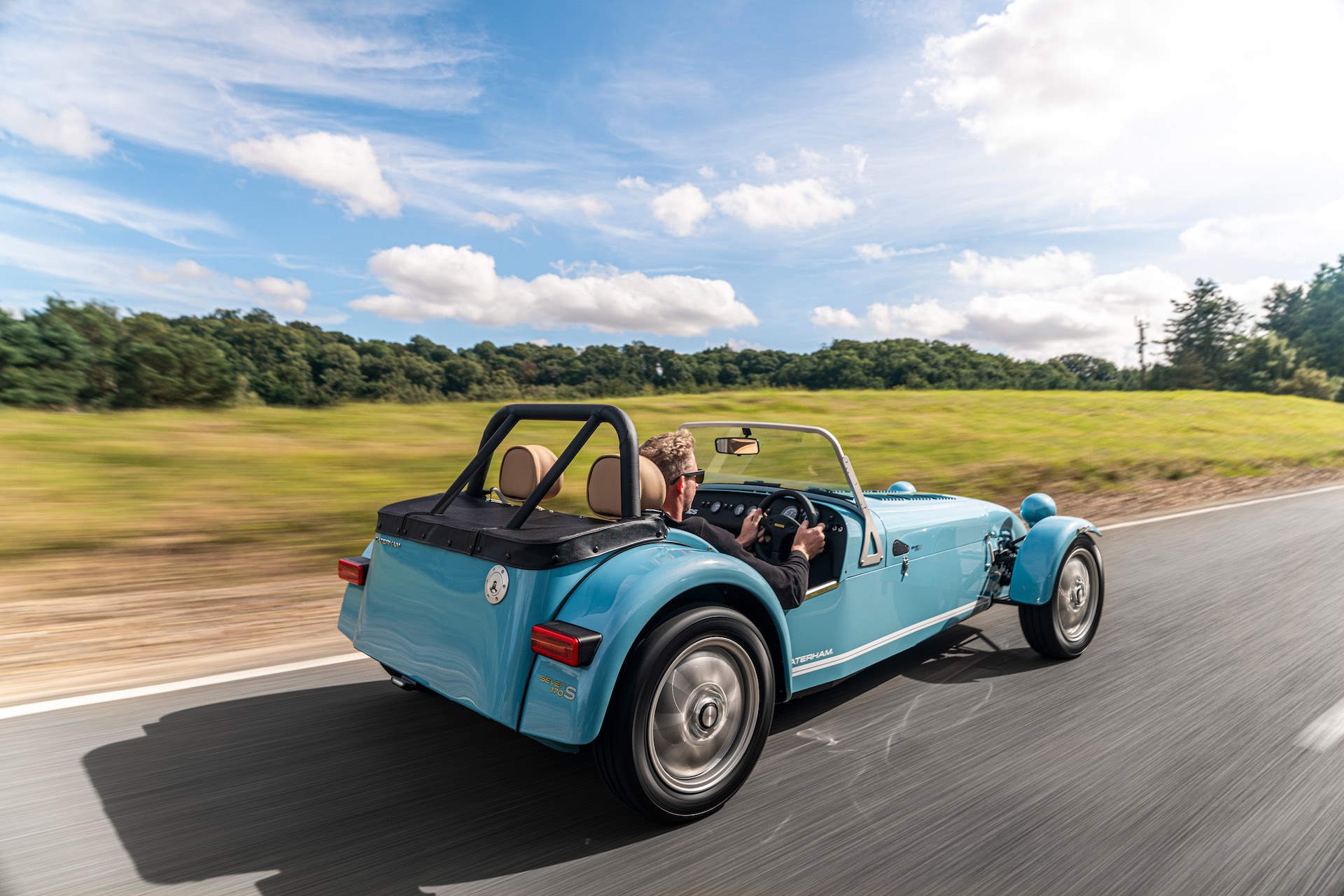 Caterham Will Build A Seven 170 In Six Hours On The Highest Pop-Up Car Dealership In The World