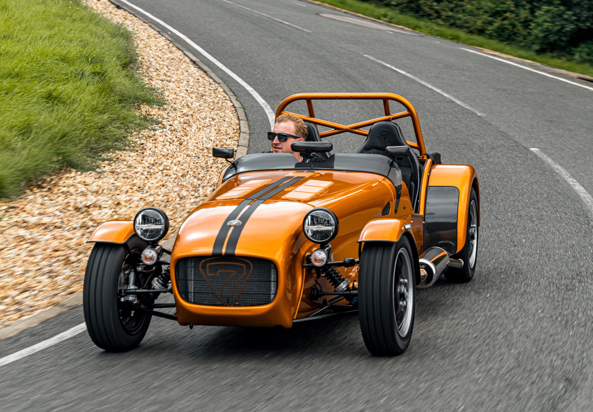 Caterham Will Build A Seven 170 In Six Hours On The Highest Pop-Up Car Dealership In The World