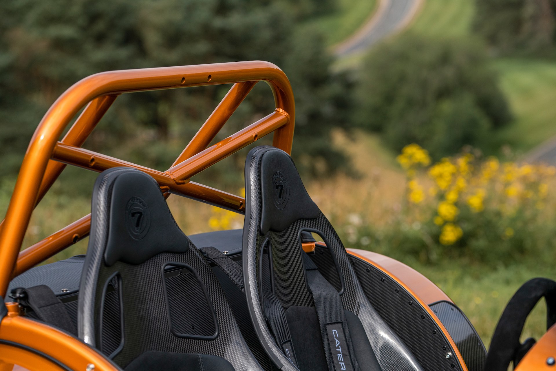 Caterham Will Build A Seven 170 In Six Hours On The Highest Pop-Up Car Dealership In The World