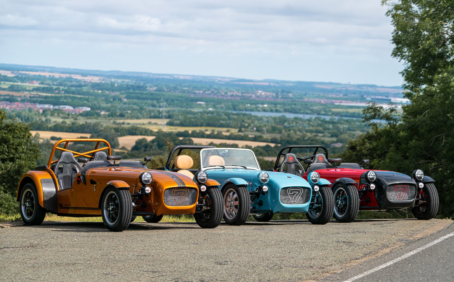 Caterham Will Build A Seven 170 In Six Hours On The Highest Pop-Up Car Dealership In The World