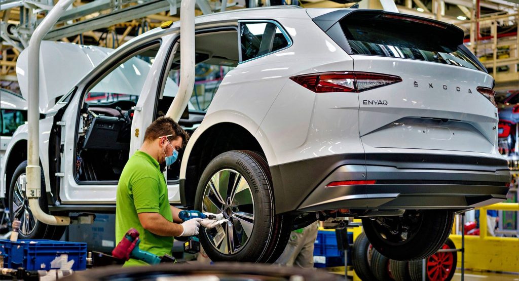 Czech Republic To Fight The European Union’s Internal Combustion Engine Ban