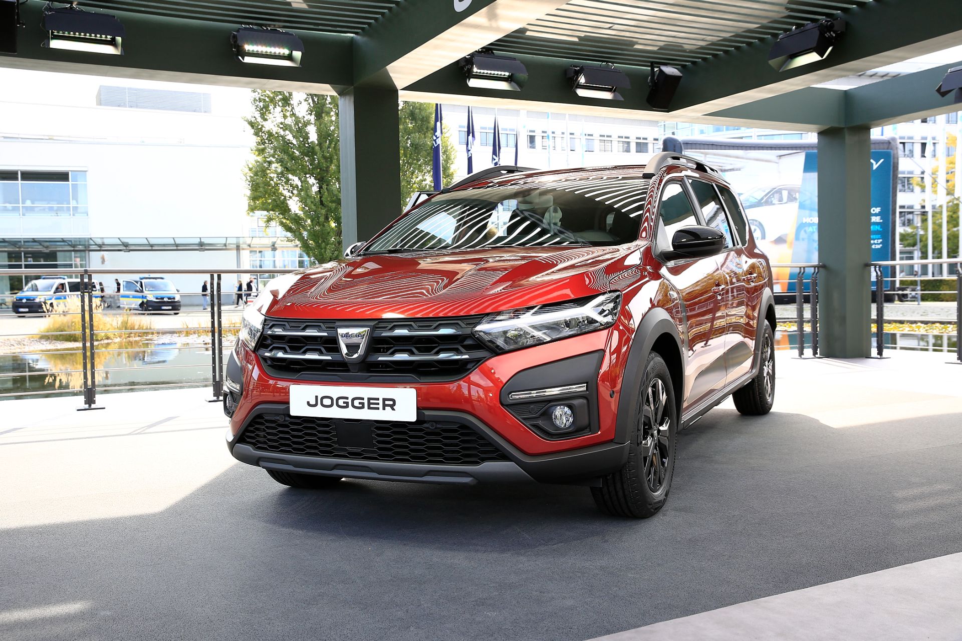 Dacia Jogger Unveiled On A Floating Platform Looking Larger IRL