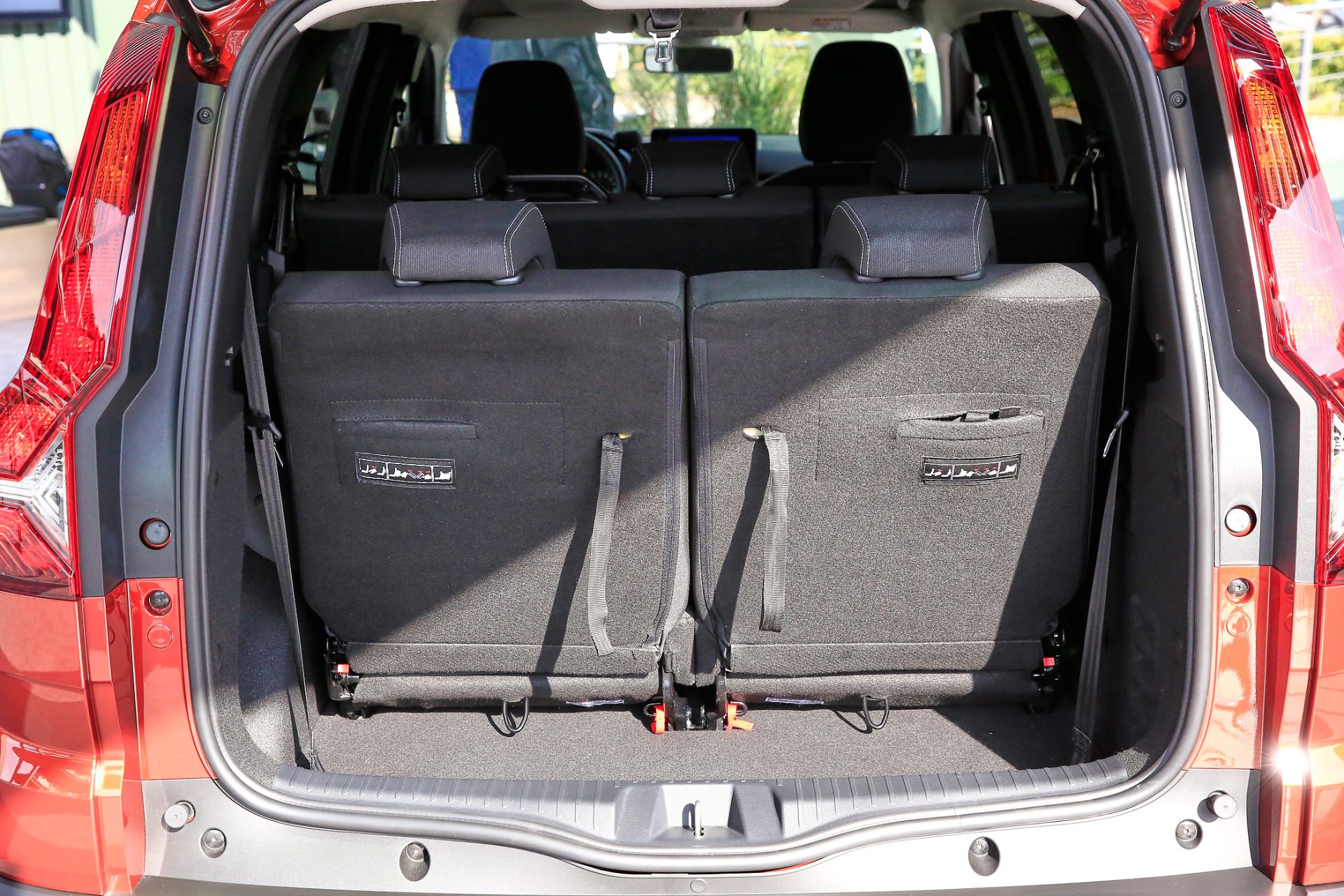 Dacia Jogger Unveiled On A Floating Platform Looking Larger IRL