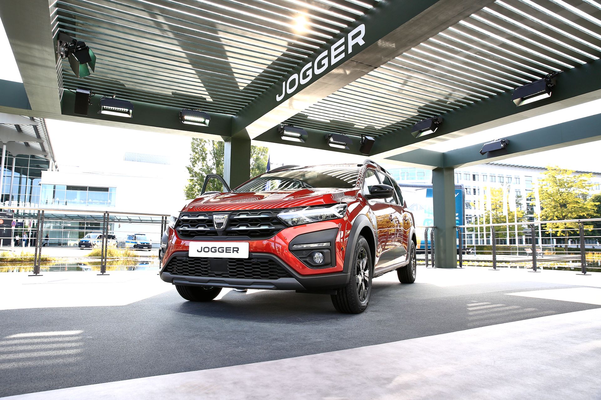 Dacia Jogger Unveiled On A Floating Platform Looking Larger IRL