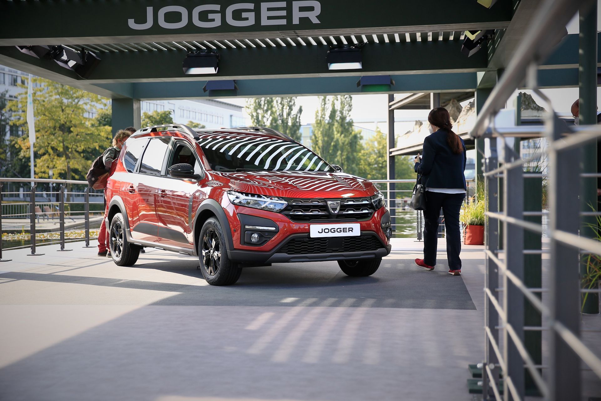 Dacia Jogger Unveiled On A Floating Platform Looking Larger IRL