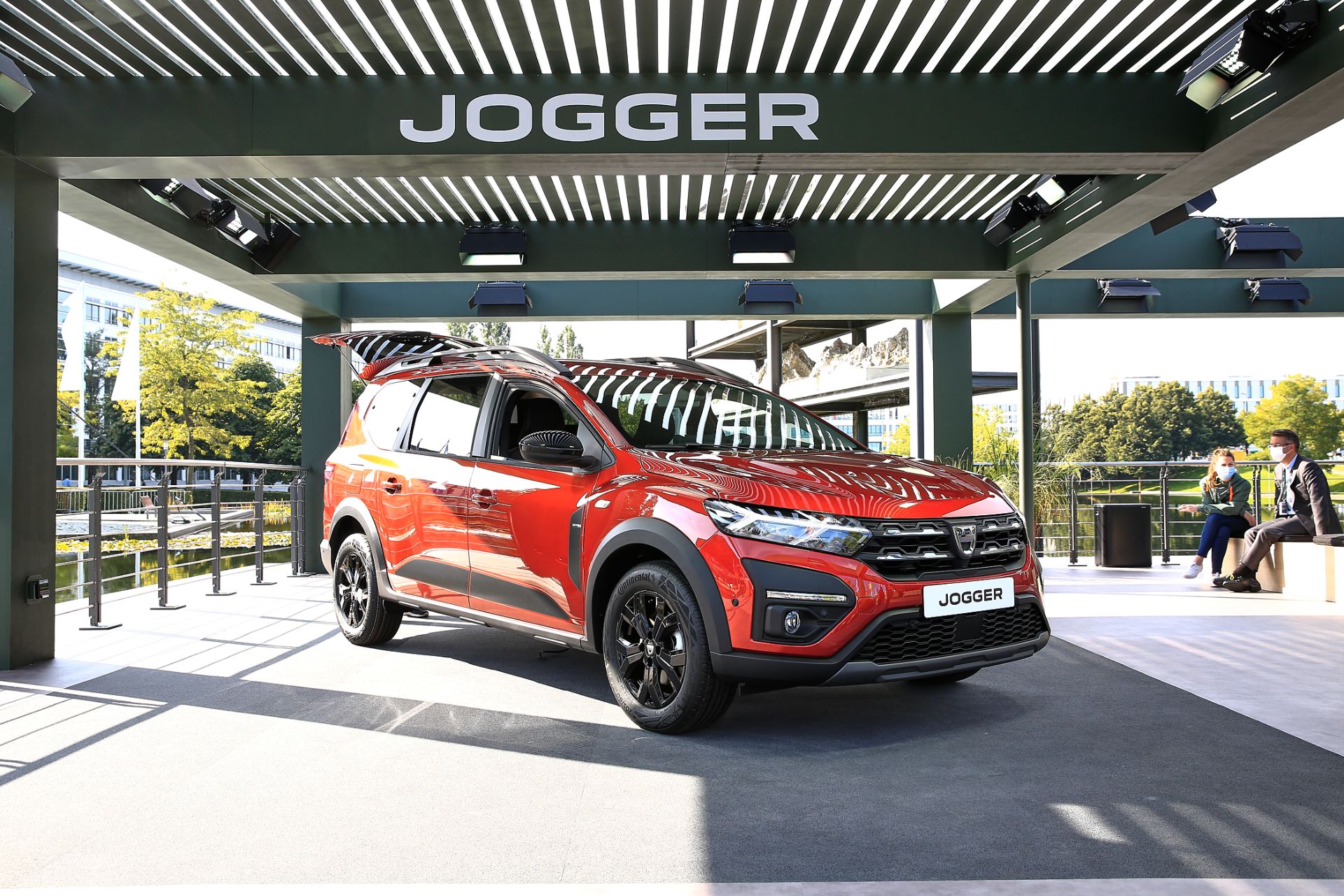 Dacia Jogger Unveiled On A Floating Platform Looking Larger IRL