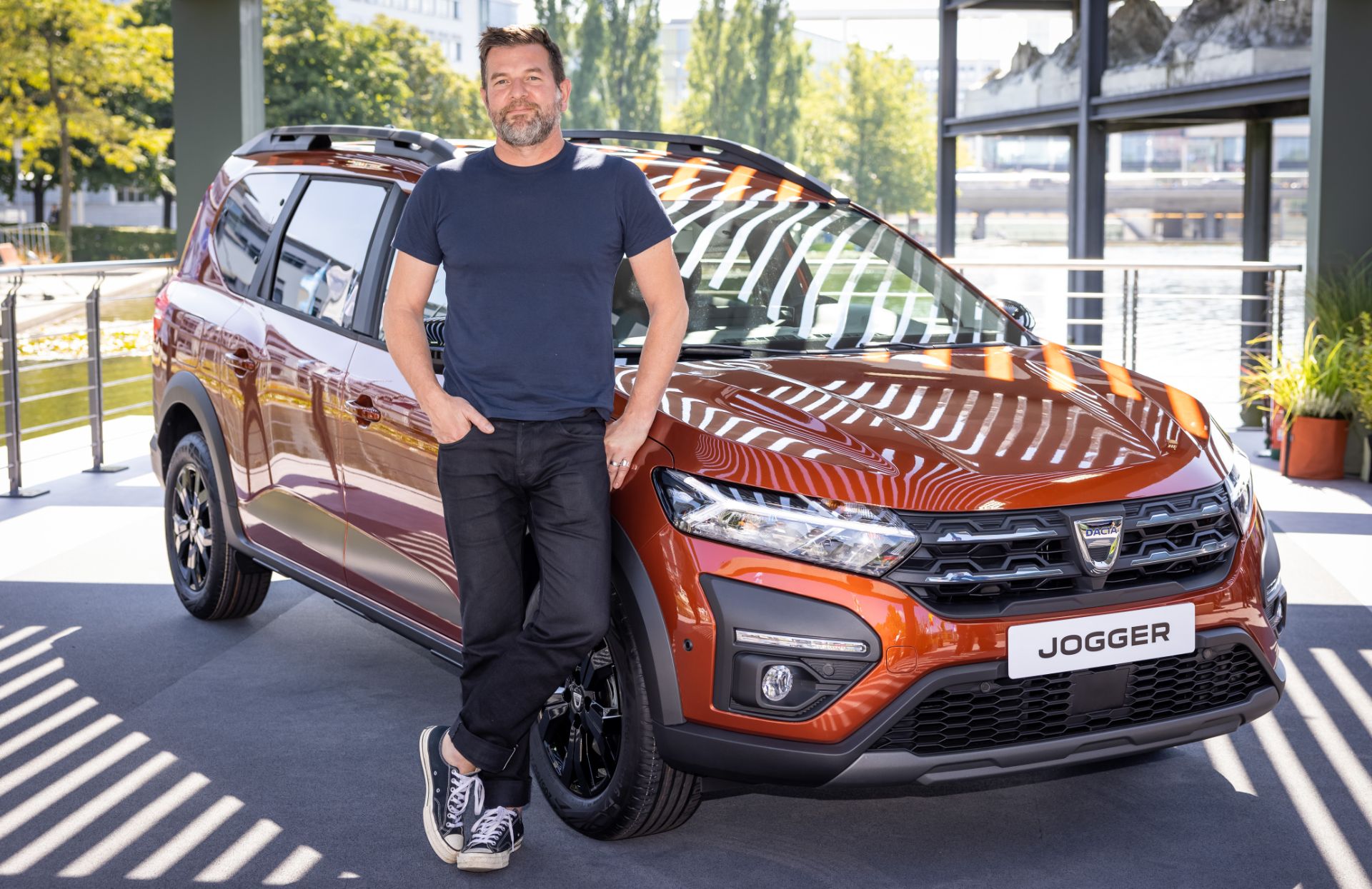 Dacia Jogger Unveiled On A Floating Platform Looking Larger IRL