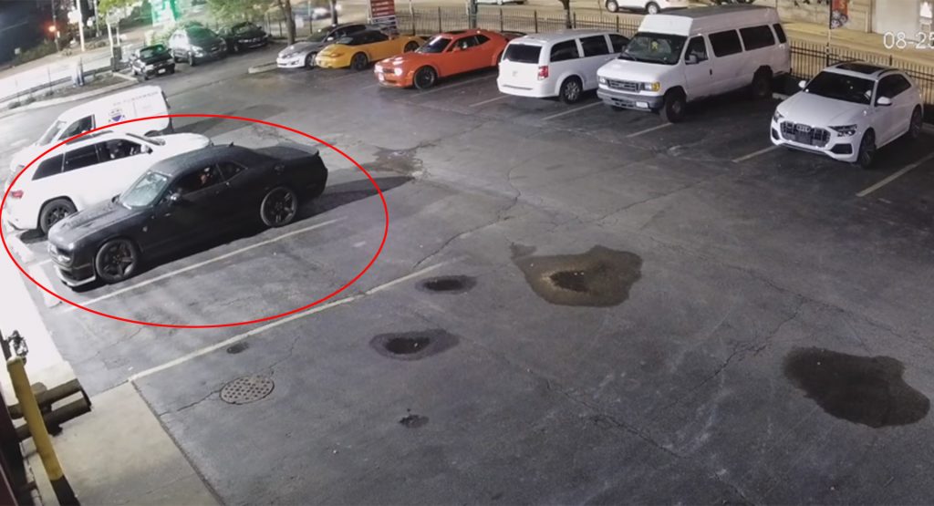  Watch Thieves Steal A Black Dodge Challenger SRT Hellcat