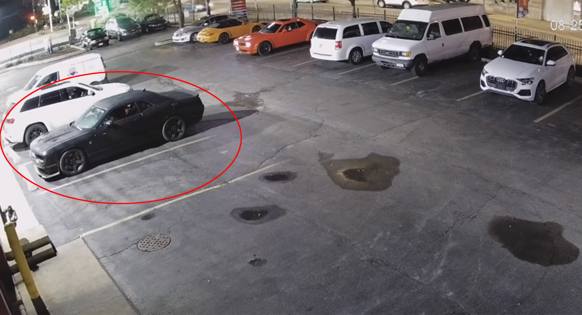 Watch Thieves Steal A Black Dodge Challenger SRT Hellcat Carscoops